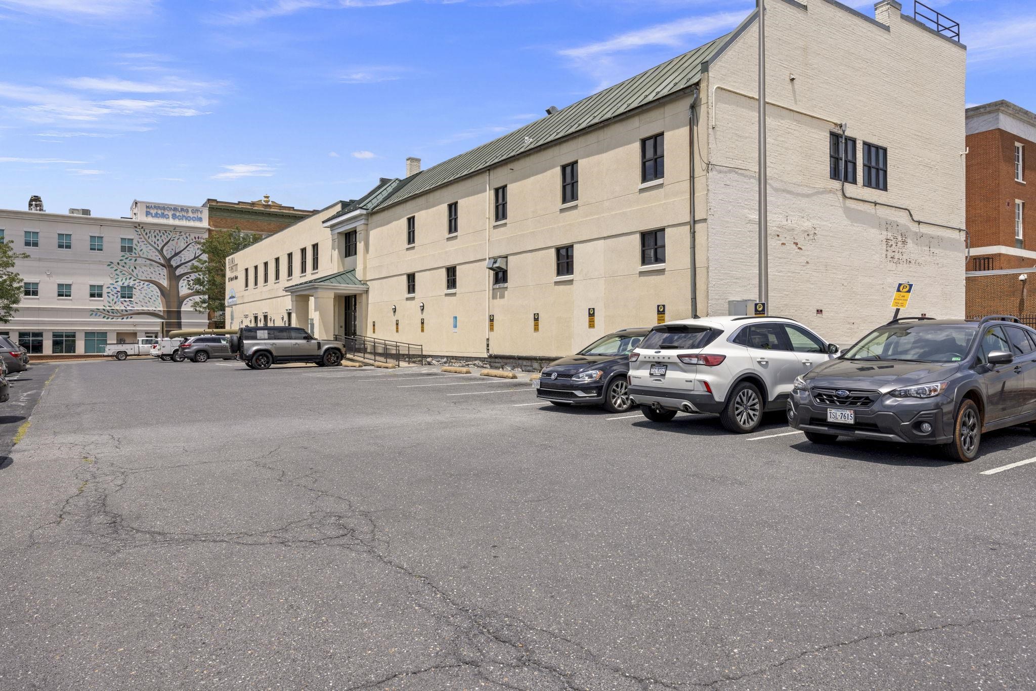 90 NORTH MAIN ST, HARRISONBURG, Virginia 22802, ,Commercial,90 NORTH MAIN ST,667527 MLS # 667527
