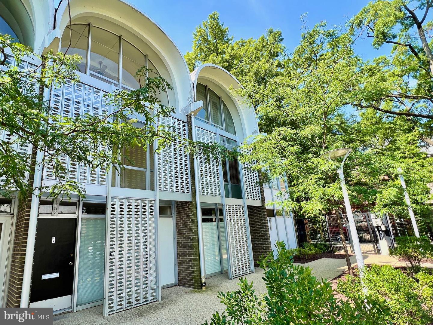 1352 4TH ST SW, WASHINGTON, District Of Columbia 20024, 4 Bedrooms Bedrooms, ,2 BathroomsBathrooms,Residential,For sale,1352 4TH ST SW,DCDC2190970 MLS # DCDC2190970