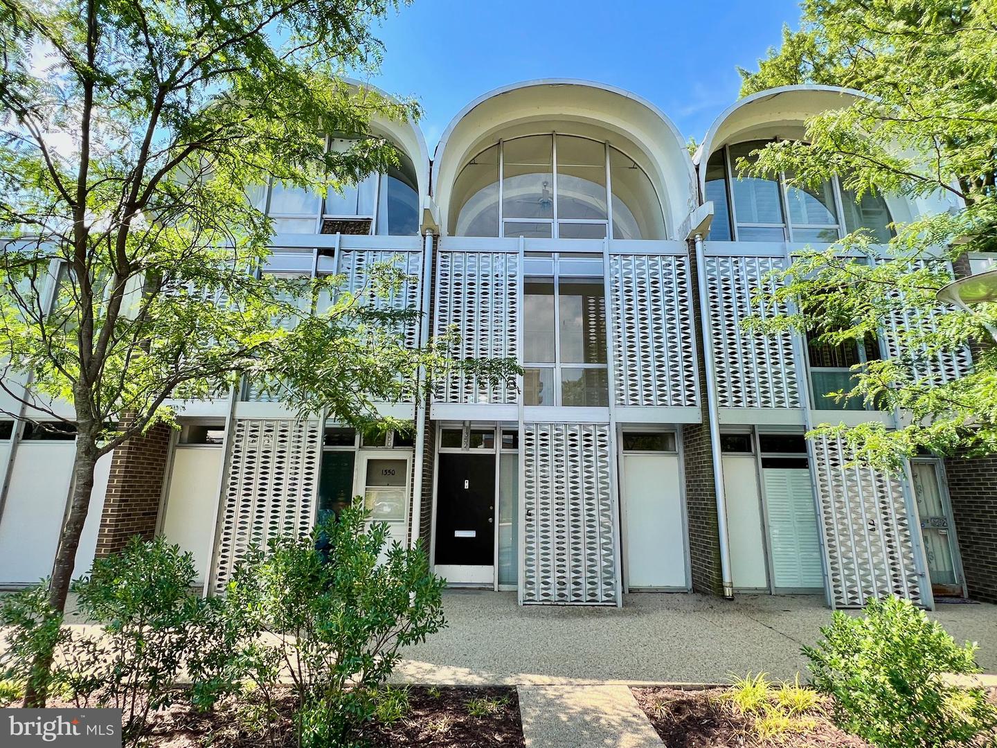 1352 4TH ST SW, WASHINGTON, District Of Columbia 20024, 4 Bedrooms Bedrooms, ,2 BathroomsBathrooms,Residential,For sale,1352 4TH ST SW,DCDC2190970 MLS # DCDC2190970