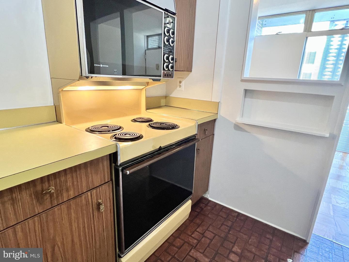 1352 4TH ST SW, WASHINGTON, District Of Columbia 20024, 4 Bedrooms Bedrooms, ,2 BathroomsBathrooms,Residential,For sale,1352 4TH ST SW,DCDC2190970 MLS # DCDC2190970