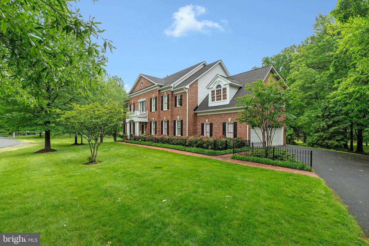 1631 IRVIN ST, VIENNA, Virginia 22182, 6 Bedrooms Bedrooms, 14 Rooms Rooms,7 BathroomsBathrooms,Residential,For sale,1631 IRVIN ST,VAFX2229802 MLS # VAFX2229802
