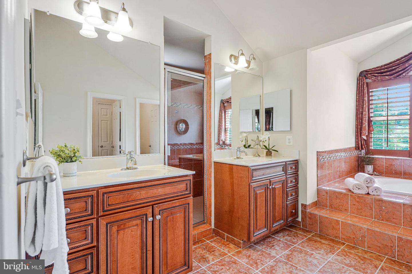 1631 IRVIN ST, VIENNA, Virginia 22182, 6 Bedrooms Bedrooms, 14 Rooms Rooms,7 BathroomsBathrooms,Residential,For sale,1631 IRVIN ST,VAFX2229802 MLS # VAFX2229802