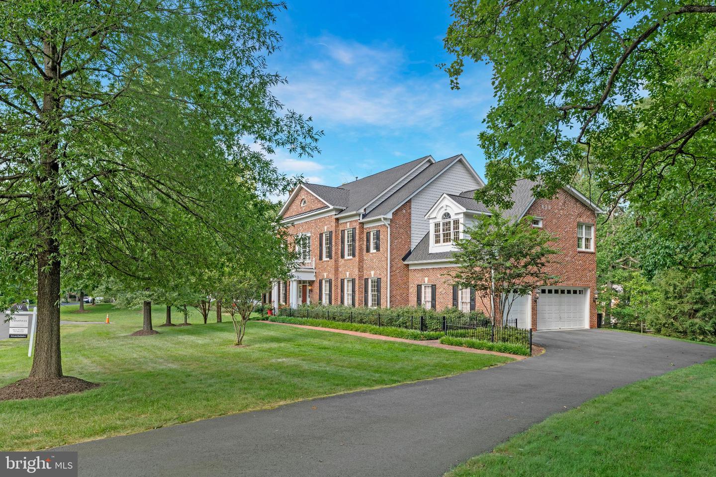 1631 IRVIN ST, VIENNA, Virginia 22182, 6 Bedrooms Bedrooms, 14 Rooms Rooms,7 BathroomsBathrooms,Residential,For sale,1631 IRVIN ST,VAFX2229802 MLS # VAFX2229802