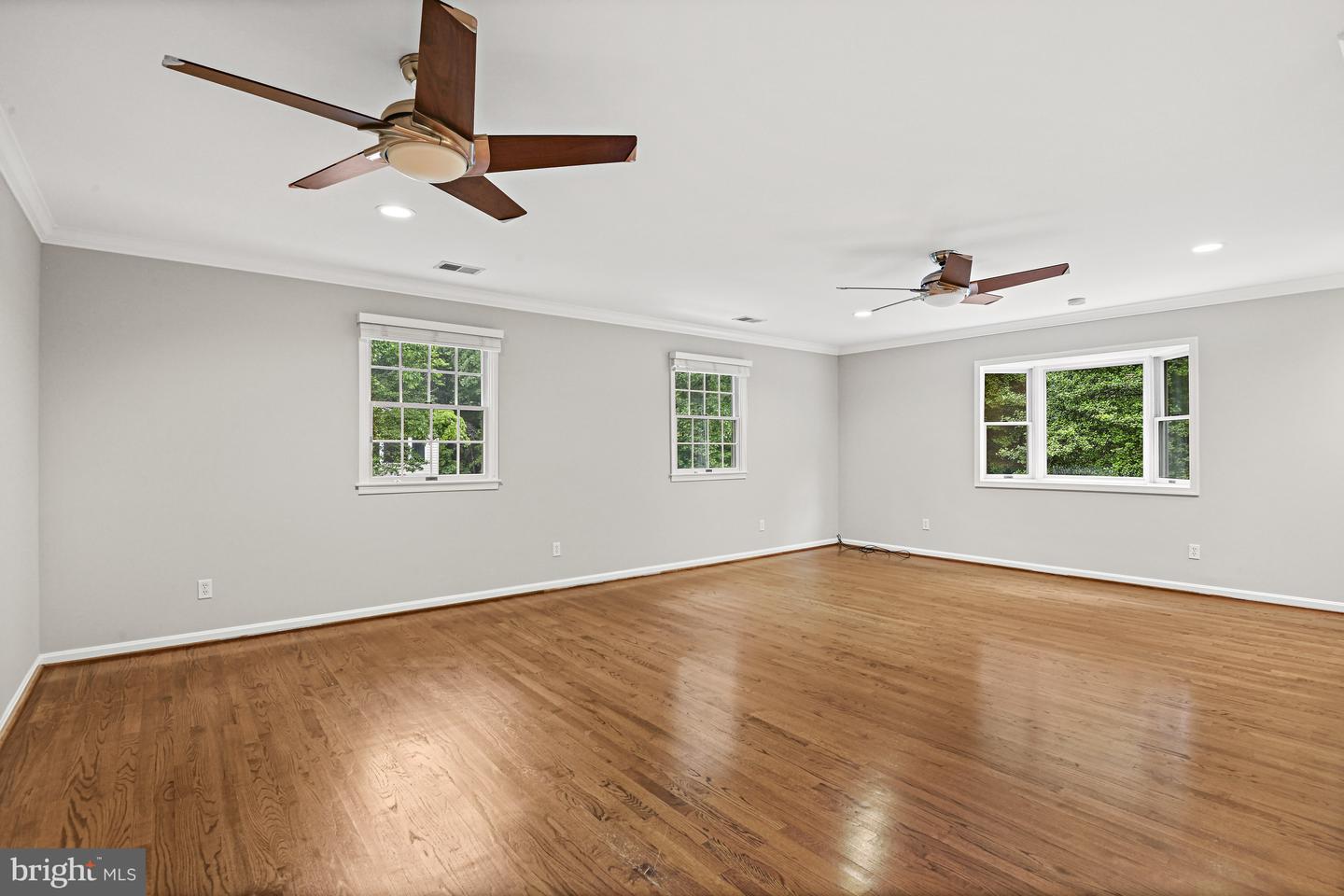 11904 PARADISE LN, HERNDON, Virginia 20171, 5 Bedrooms Bedrooms, ,2 BathroomsBathrooms,Residential,For sale,11904 PARADISE LN,VAFX2239430 MLS # VAFX2239430