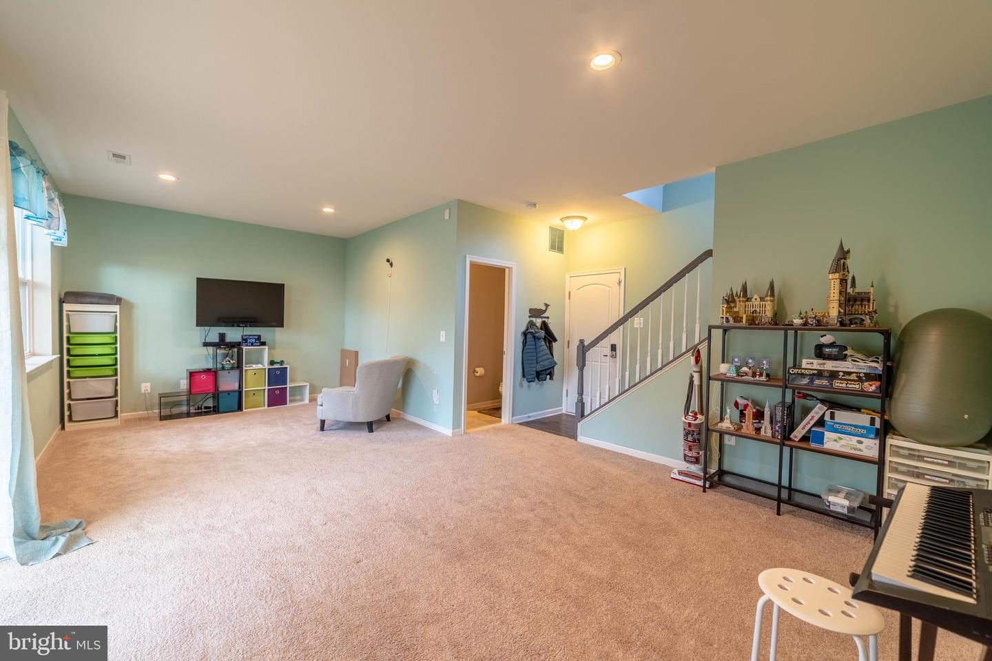 28 LAMPLIGHTER LN, STAFFORD, Virginia 22554, 3 Bedrooms Bedrooms, ,2 BathroomsBathrooms,Residential,For sale,28 LAMPLIGHTER LN,VAST2038666 MLS # VAST2038666