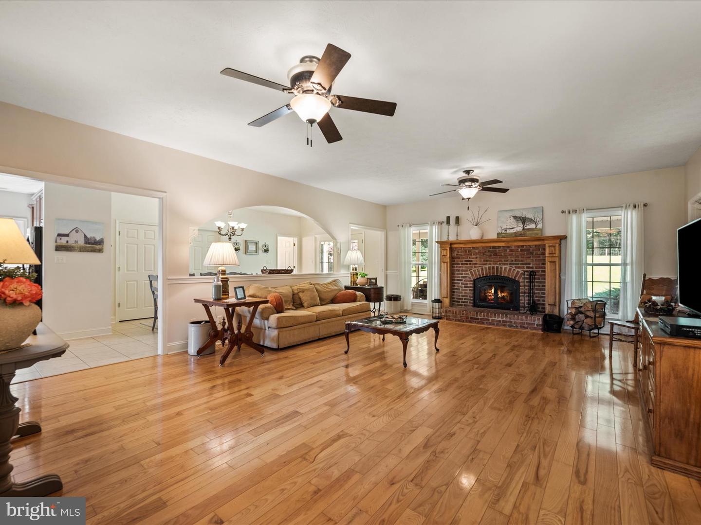 160 SYLVAN SPRINGS DR, CLEAR BROOK, Virginia 22624, 5 Bedrooms Bedrooms, ,3 BathroomsBathrooms,Residential,For sale,160 SYLVAN SPRINGS DR,VAFV2034616 MLS # VAFV2034616