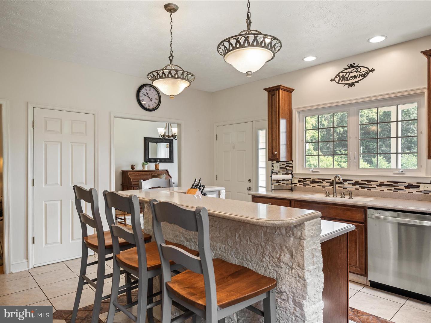 160 SYLVAN SPRINGS DR, CLEAR BROOK, Virginia 22624, 5 Bedrooms Bedrooms, ,3 BathroomsBathrooms,Residential,For sale,160 SYLVAN SPRINGS DR,VAFV2034616 MLS # VAFV2034616