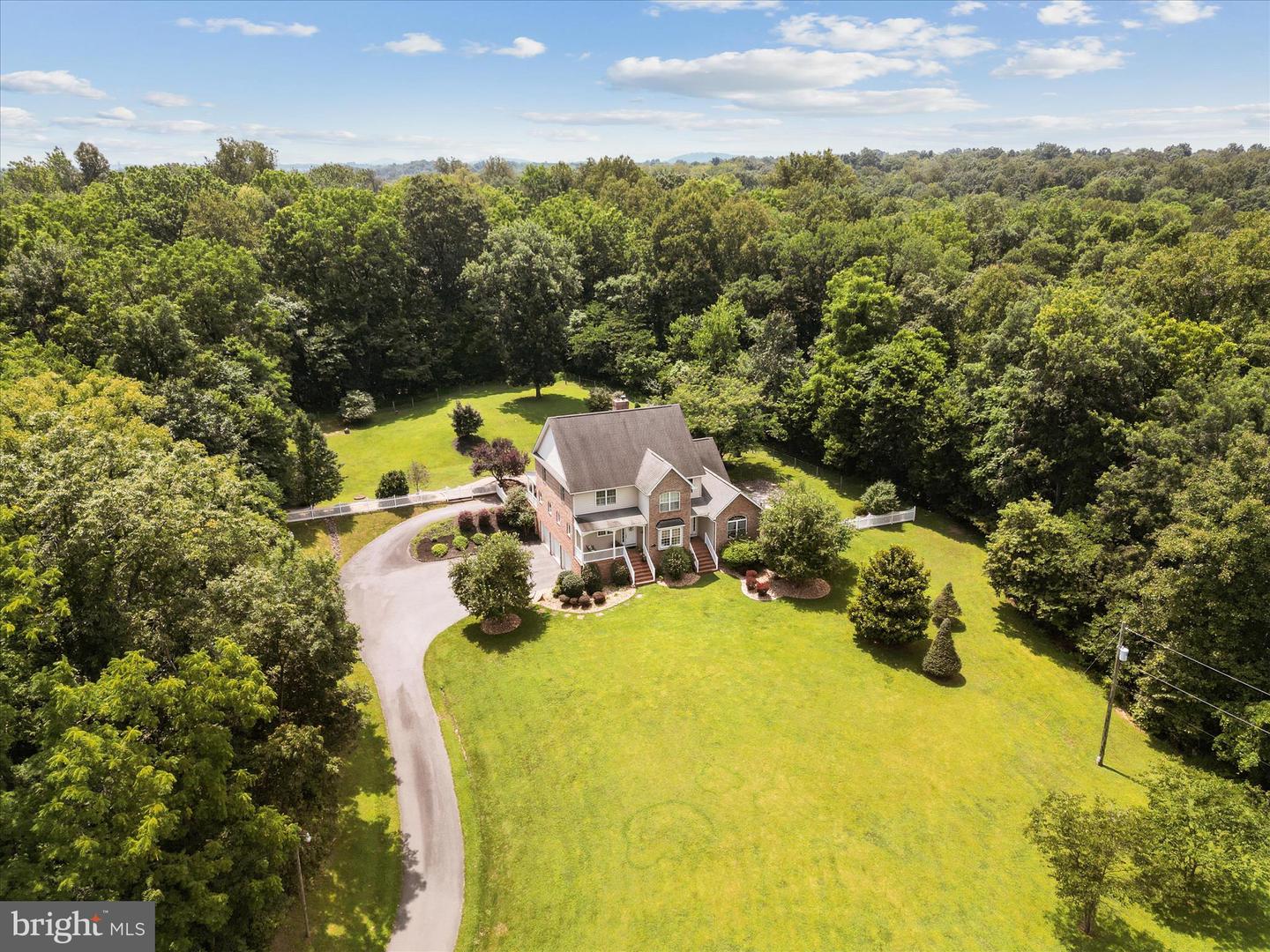 160 SYLVAN SPRINGS DR, CLEAR BROOK, Virginia 22624, 5 Bedrooms Bedrooms, ,3 BathroomsBathrooms,Residential,For sale,160 SYLVAN SPRINGS DR,VAFV2034616 MLS # VAFV2034616
