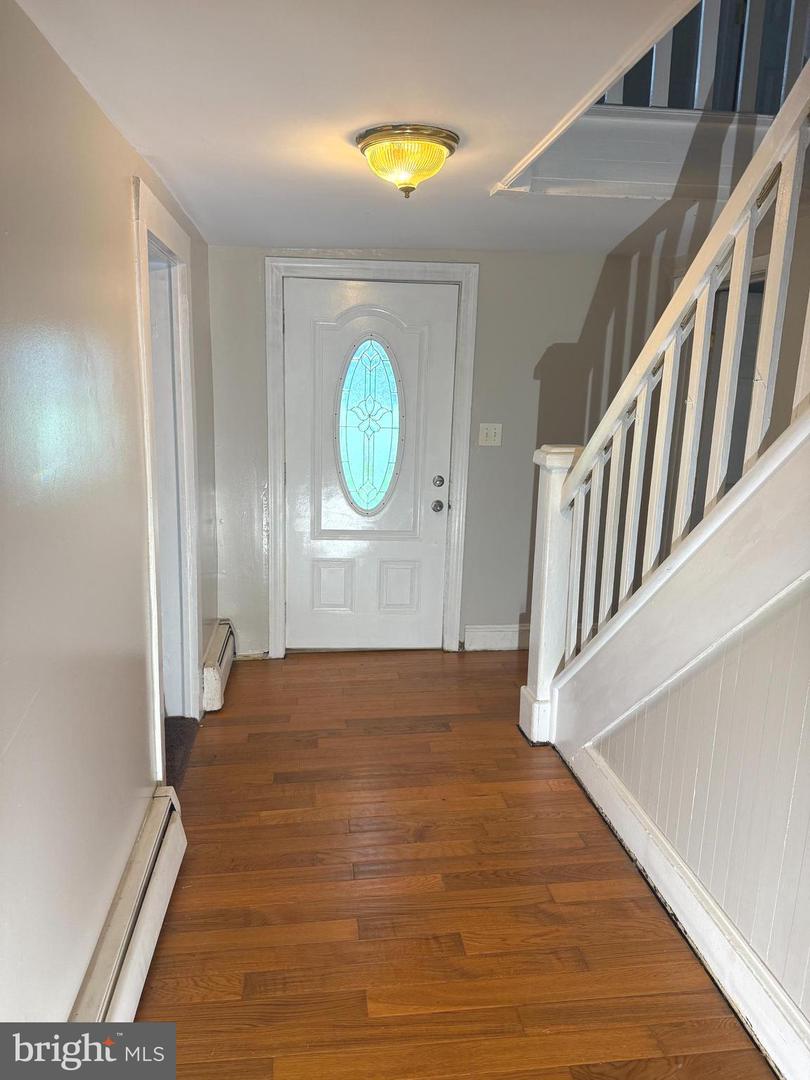 8272 GREENWICH RD, CATLETT, Virginia 20119, 3 Bedrooms Bedrooms, ,1 BathroomBathrooms,Residential,For sale,8272 GREENWICH RD,VAFQ2016996 MLS # VAFQ2016996