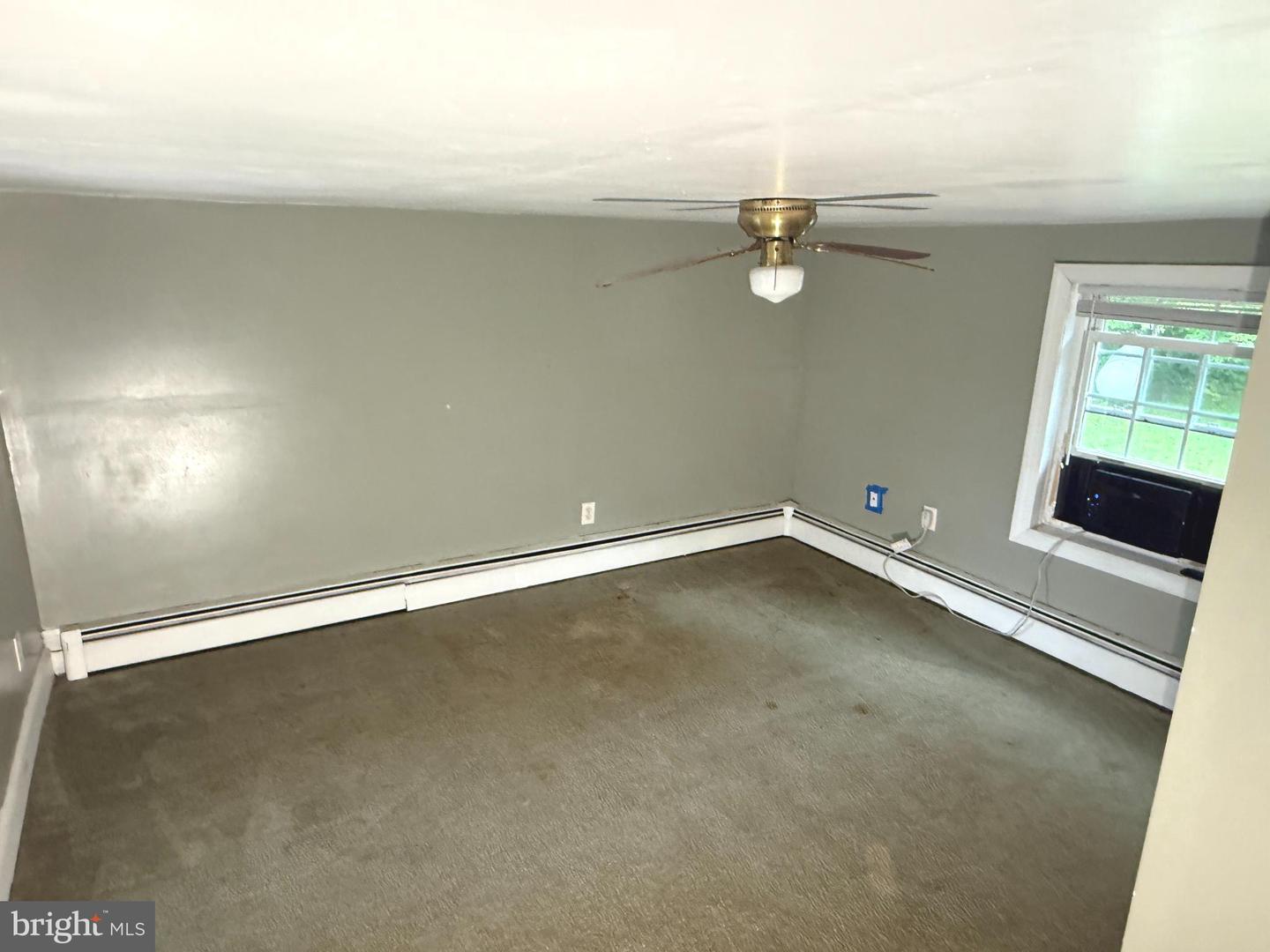 8272 GREENWICH RD, CATLETT, Virginia 20119, 3 Bedrooms Bedrooms, ,1 BathroomBathrooms,Residential,For sale,8272 GREENWICH RD,VAFQ2016996 MLS # VAFQ2016996