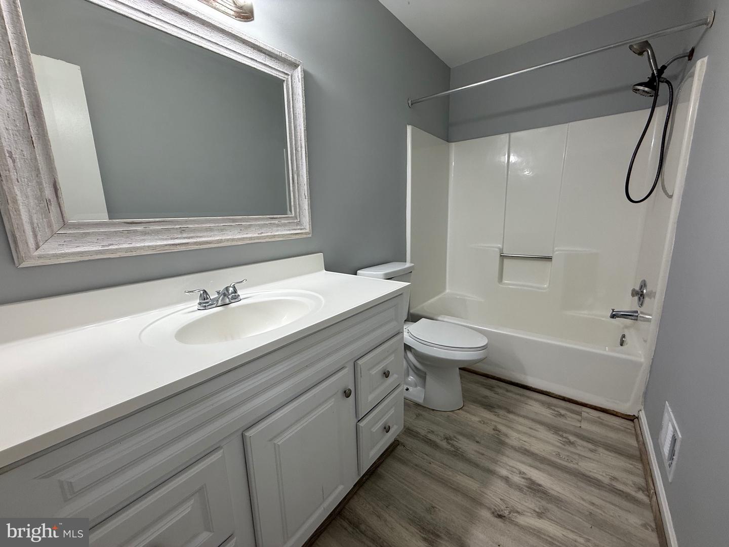 15246 STREAMSIDE CT, DUMFRIES, Virginia 22025, 3 Bedrooms Bedrooms, ,3 BathroomsBathrooms,Residential,For sale,15246 STREAMSIDE CT,VAPW2097856 MLS # VAPW2097856