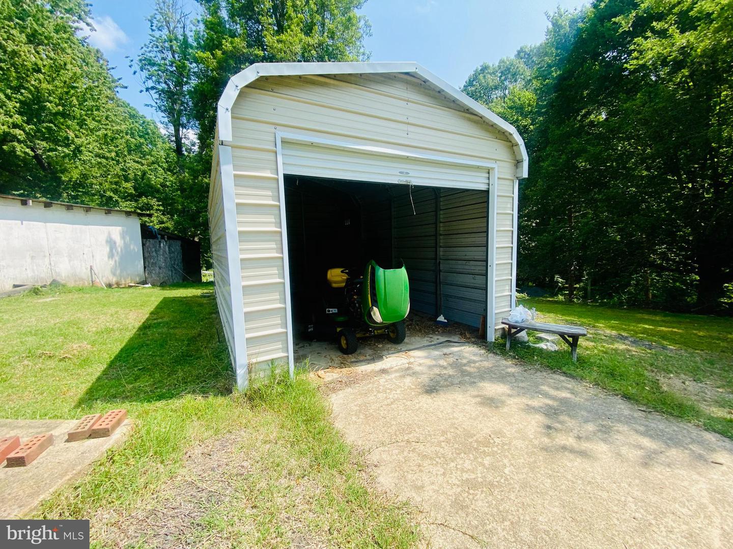 17341 JOPLIN RD, TRIANGLE, Virginia 22172, 3 Bedrooms Bedrooms, 7 Rooms Rooms,1 BathroomBathrooms,Residential,For sale,17341 JOPLIN RD,VAPW2098254 MLS # VAPW2098254