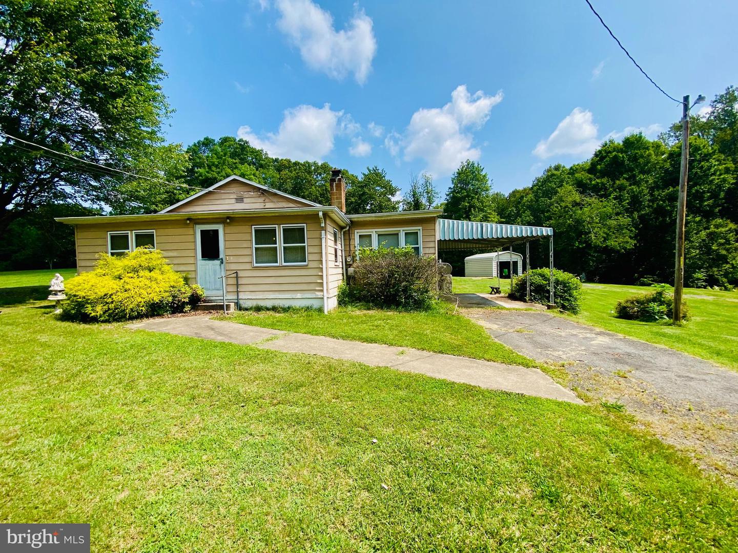17341 JOPLIN RD, TRIANGLE, Virginia 22172, 3 Bedrooms Bedrooms, 7 Rooms Rooms,1 BathroomBathrooms,Residential,For sale,17341 JOPLIN RD,VAPW2098254 MLS # VAPW2098254