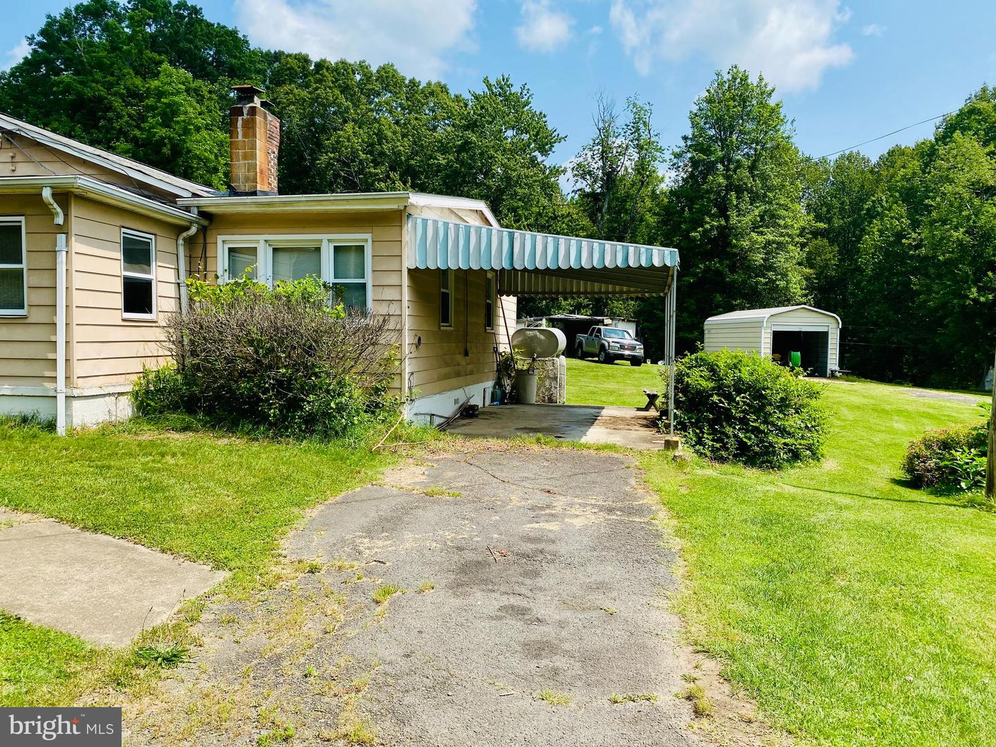17341 JOPLIN RD, TRIANGLE, Virginia 22172, 3 Bedrooms Bedrooms, 7 Rooms Rooms,1 BathroomBathrooms,Residential,For sale,17341 JOPLIN RD,VAPW2098254 MLS # VAPW2098254