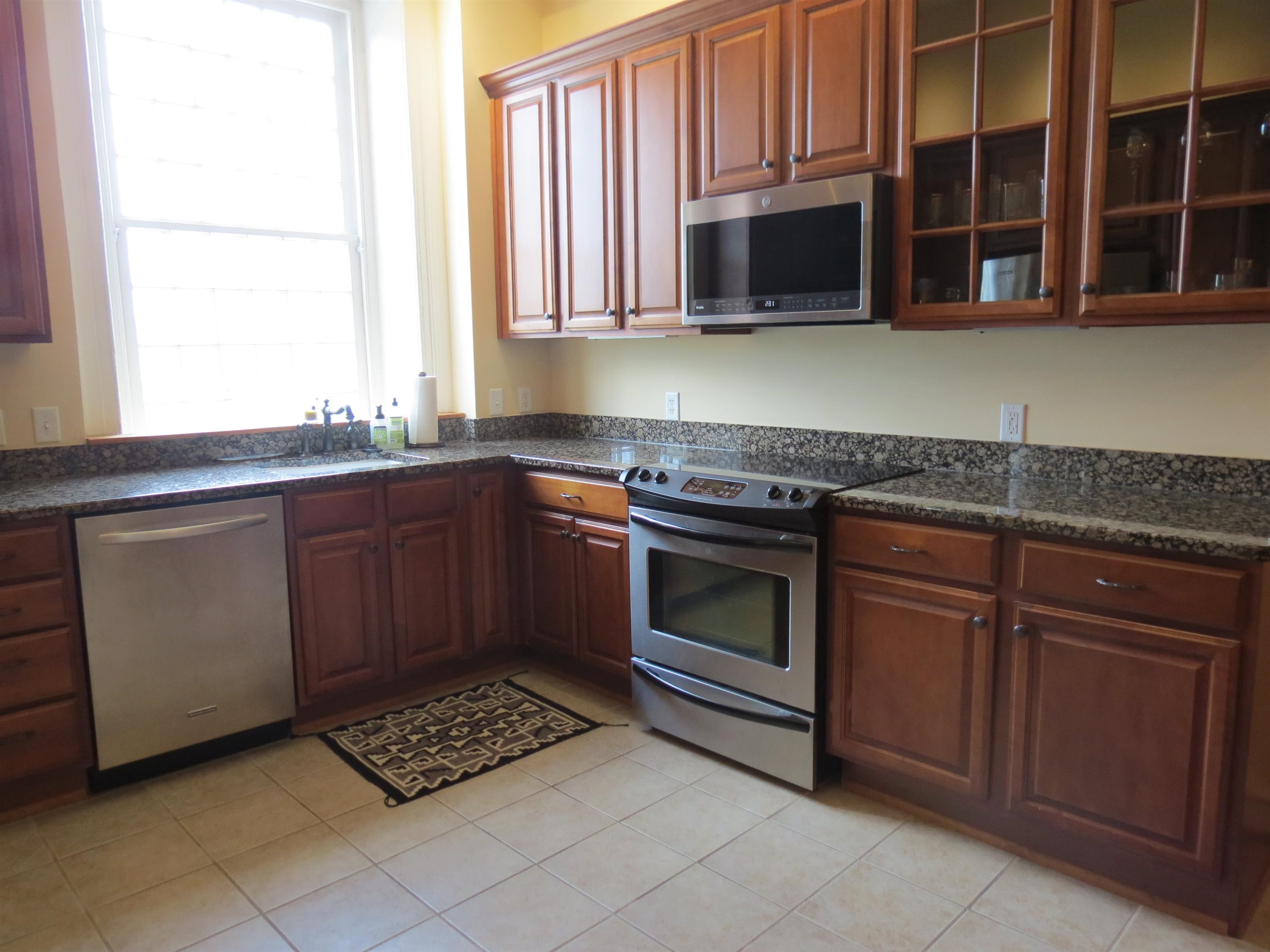 100 VILLAGE DR, STAUNTON, Virginia 24401, 2 Bedrooms Bedrooms, ,2 BathroomsBathrooms,Residential,Last Ace,100 VILLAGE DR,667522 MLS # 667522