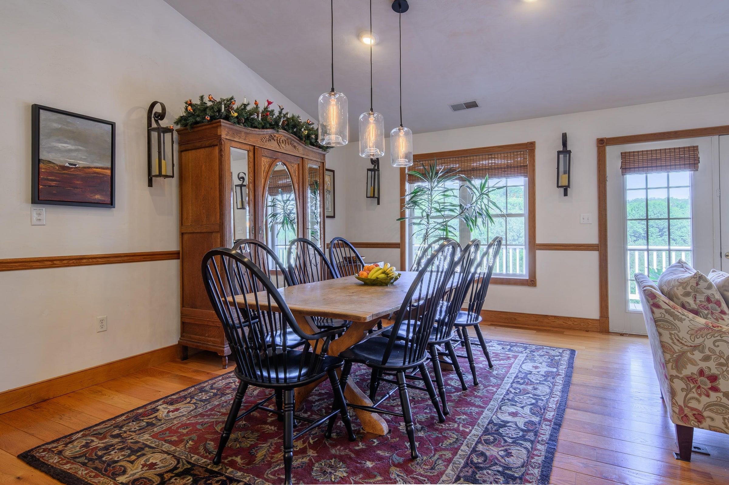 Attractive dining area.