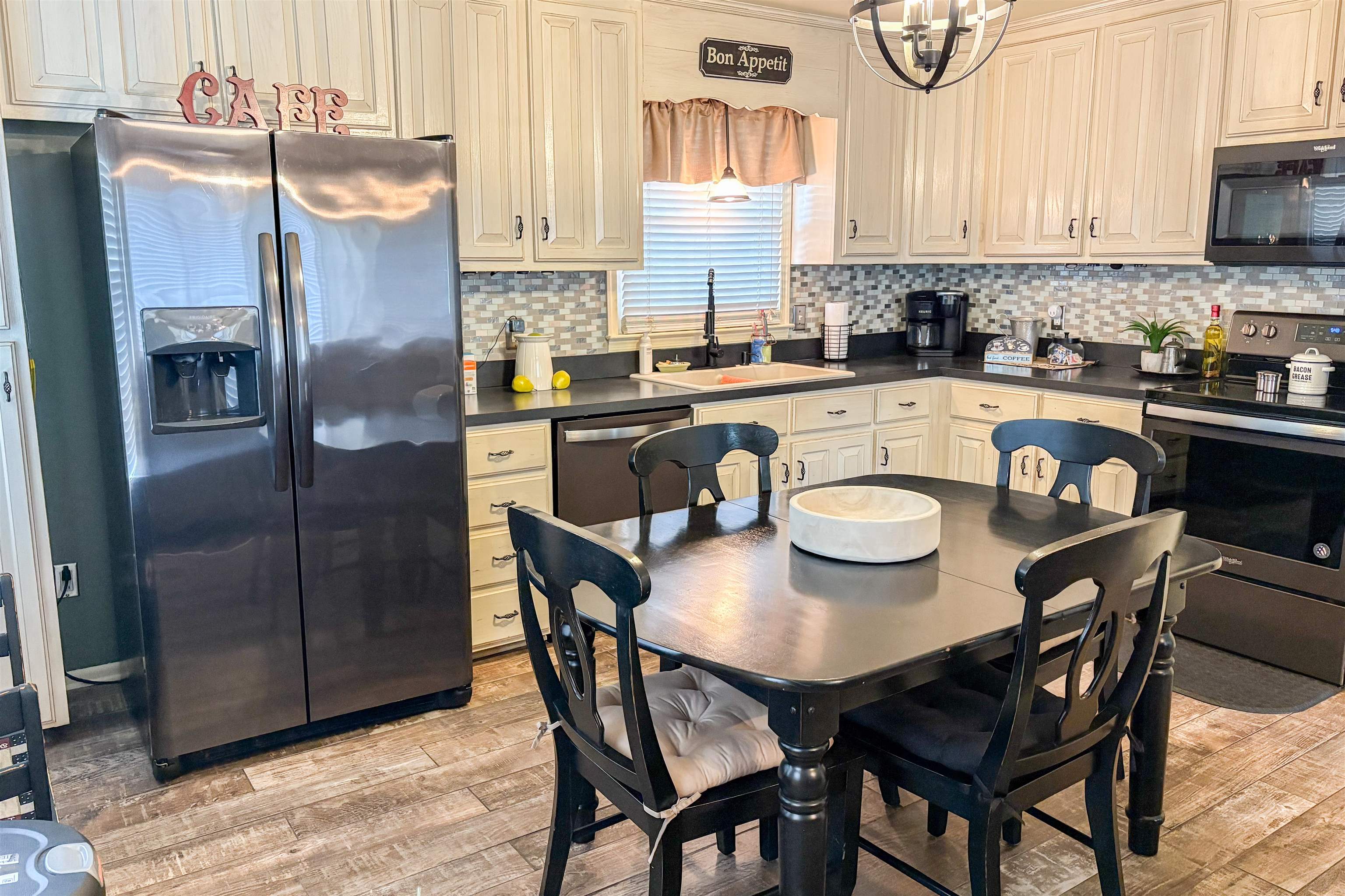 1816 FIRST ST, STAUNTON, Virginia 24401, 3 Bedrooms Bedrooms, ,2 BathroomsBathrooms,Residential,1816 FIRST ST,667540 MLS # 667540