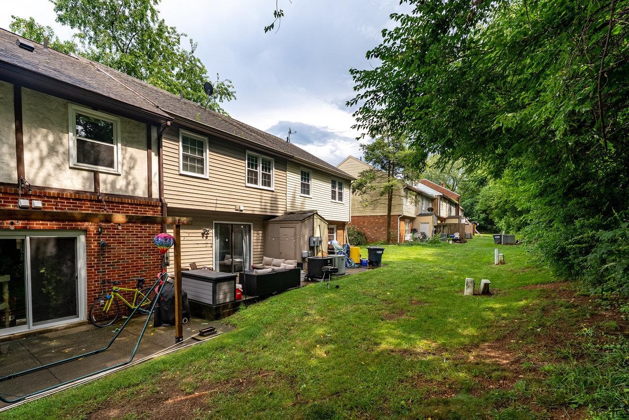 1141 MOUNTAIN VIEW DR, HARRISONBURG, Virginia 22801, 3 Bedrooms Bedrooms, ,2 BathroomsBathrooms,Residential,1141 MOUNTAIN VIEW DR,667542 MLS # 667542