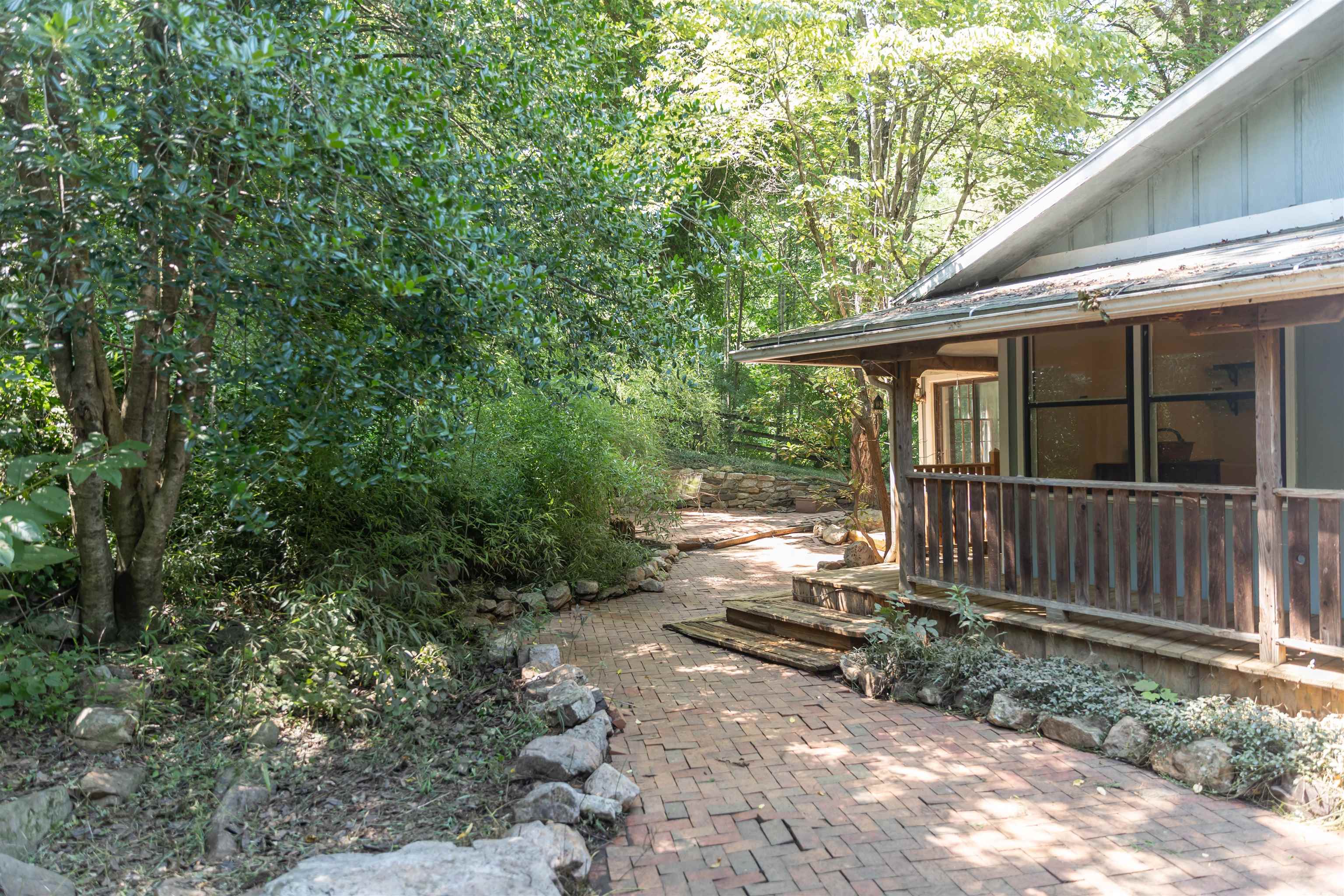 61 EMERALD LN, LEXINGTON, Virginia 24450, 3 Bedrooms Bedrooms, ,3 BathroomsBathrooms,Residential,61 EMERALD LN,667543 MLS # 667543