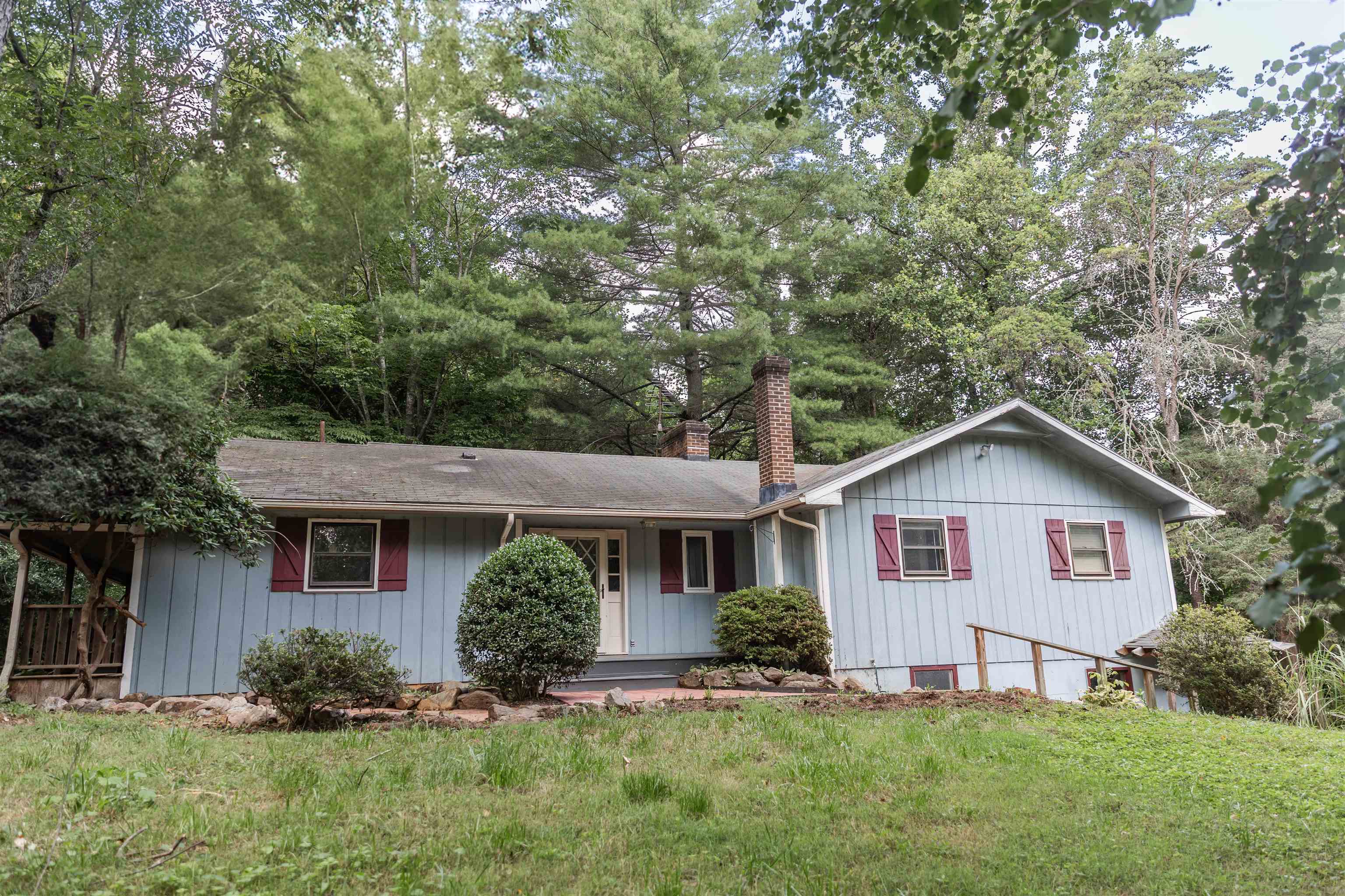 61 EMERALD LN, LEXINGTON, Virginia 24450, 3 Bedrooms Bedrooms, ,3 BathroomsBathrooms,Residential,61 EMERALD LN,667543 MLS # 667543