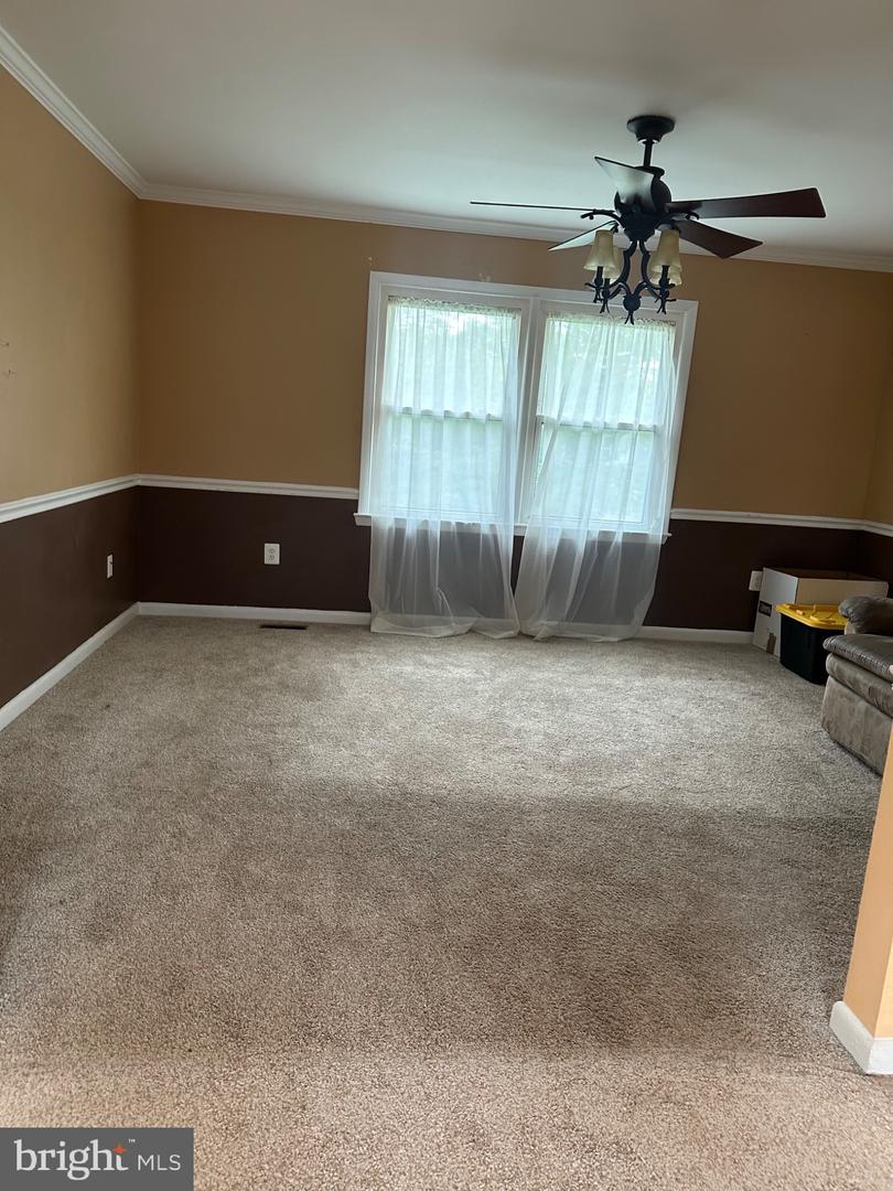 111 AUSTIN DR, STAFFORD, Virginia 22556, 4 Bedrooms Bedrooms, 6 Rooms Rooms,2 BathroomsBathrooms,Residential,For sale,111 AUSTIN DR,VAST2040446 MLS # VAST2040446