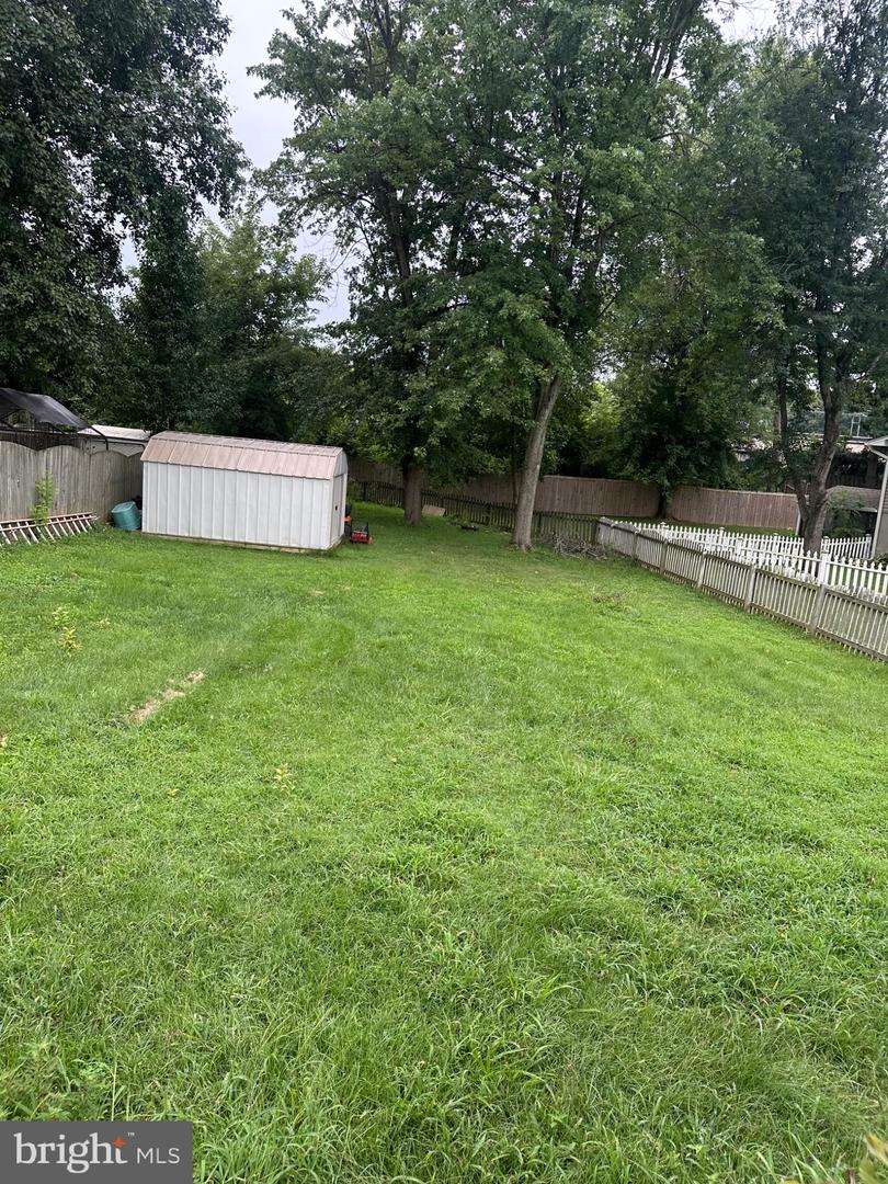 111 AUSTIN DR, STAFFORD, Virginia 22556, 4 Bedrooms Bedrooms, 6 Rooms Rooms,2 BathroomsBathrooms,Residential,For sale,111 AUSTIN DR,VAST2040446 MLS # VAST2040446