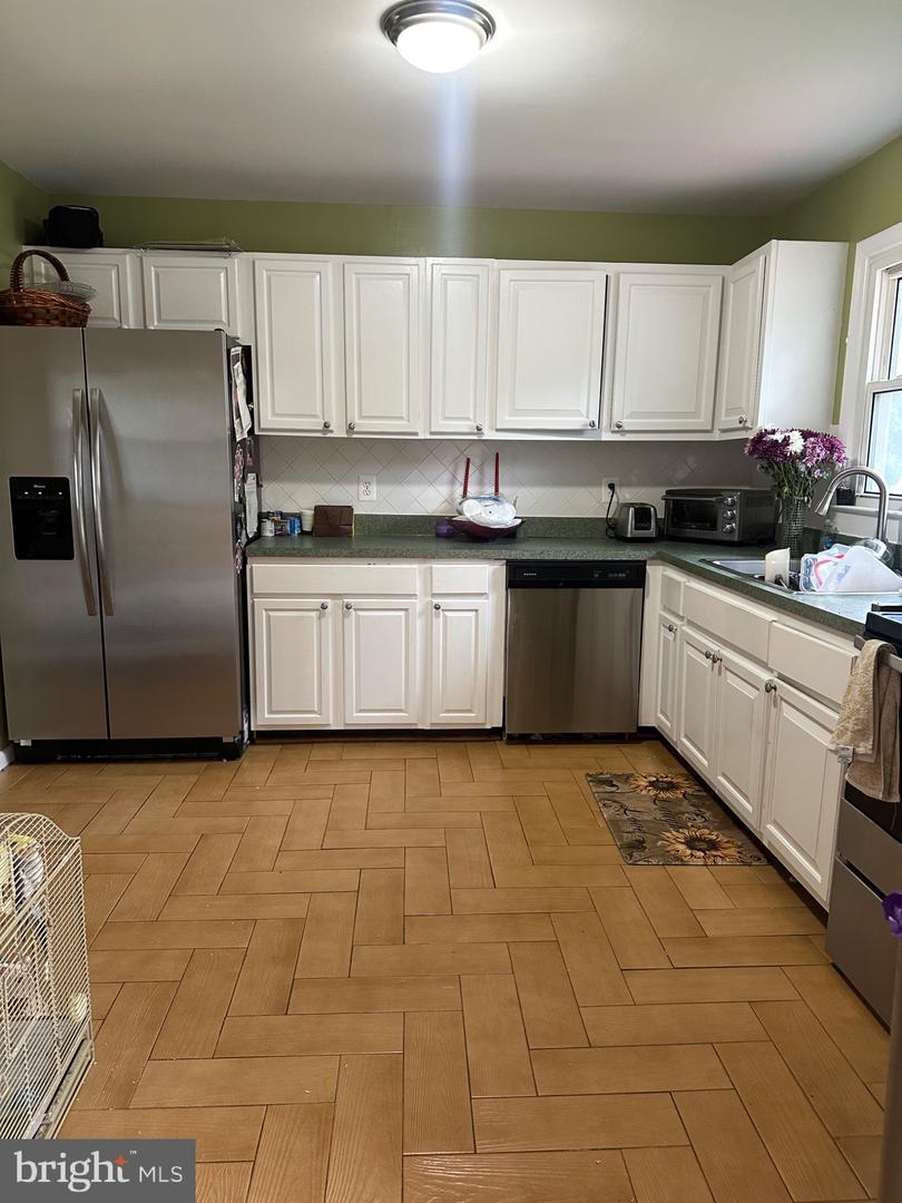 111 AUSTIN DR, STAFFORD, Virginia 22556, 4 Bedrooms Bedrooms, 6 Rooms Rooms,2 BathroomsBathrooms,Residential,For sale,111 AUSTIN DR,VAST2040446 MLS # VAST2040446