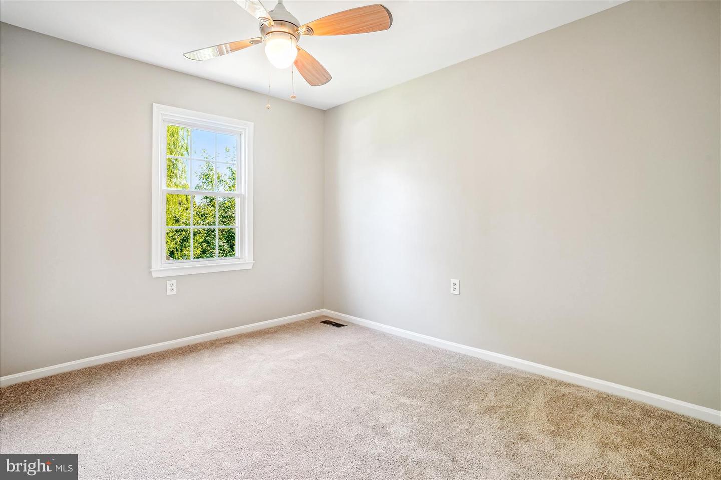 3026 SEMINOLE RD, WOODBRIDGE, Virginia 22192, 3 Bedrooms Bedrooms, 11 Rooms Rooms,1 BathroomBathrooms,Residential,For sale,3026 SEMINOLE RD,VAPW2098462 MLS # VAPW2098462