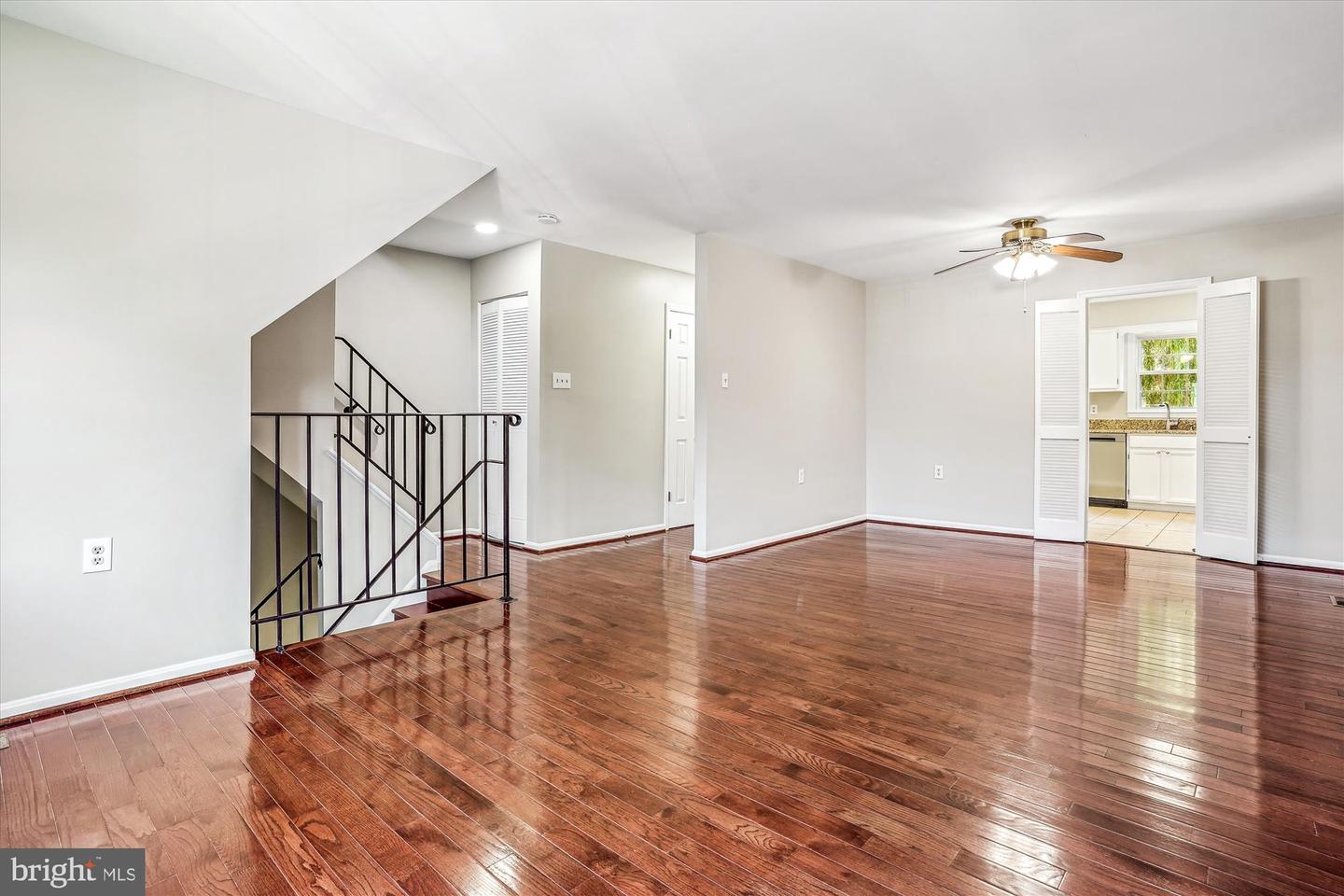 3026 SEMINOLE RD, WOODBRIDGE, Virginia 22192, 3 Bedrooms Bedrooms, 11 Rooms Rooms,1 BathroomBathrooms,Residential,For sale,3026 SEMINOLE RD,VAPW2098462 MLS # VAPW2098462