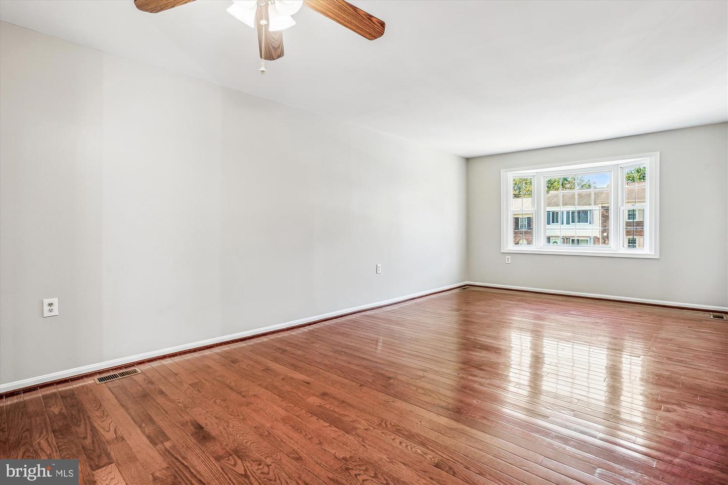 3026 SEMINOLE RD, WOODBRIDGE, Virginia 22192, 3 Bedrooms Bedrooms, 11 Rooms Rooms,1 BathroomBathrooms,Residential,For sale,3026 SEMINOLE RD,VAPW2098462 MLS # VAPW2098462