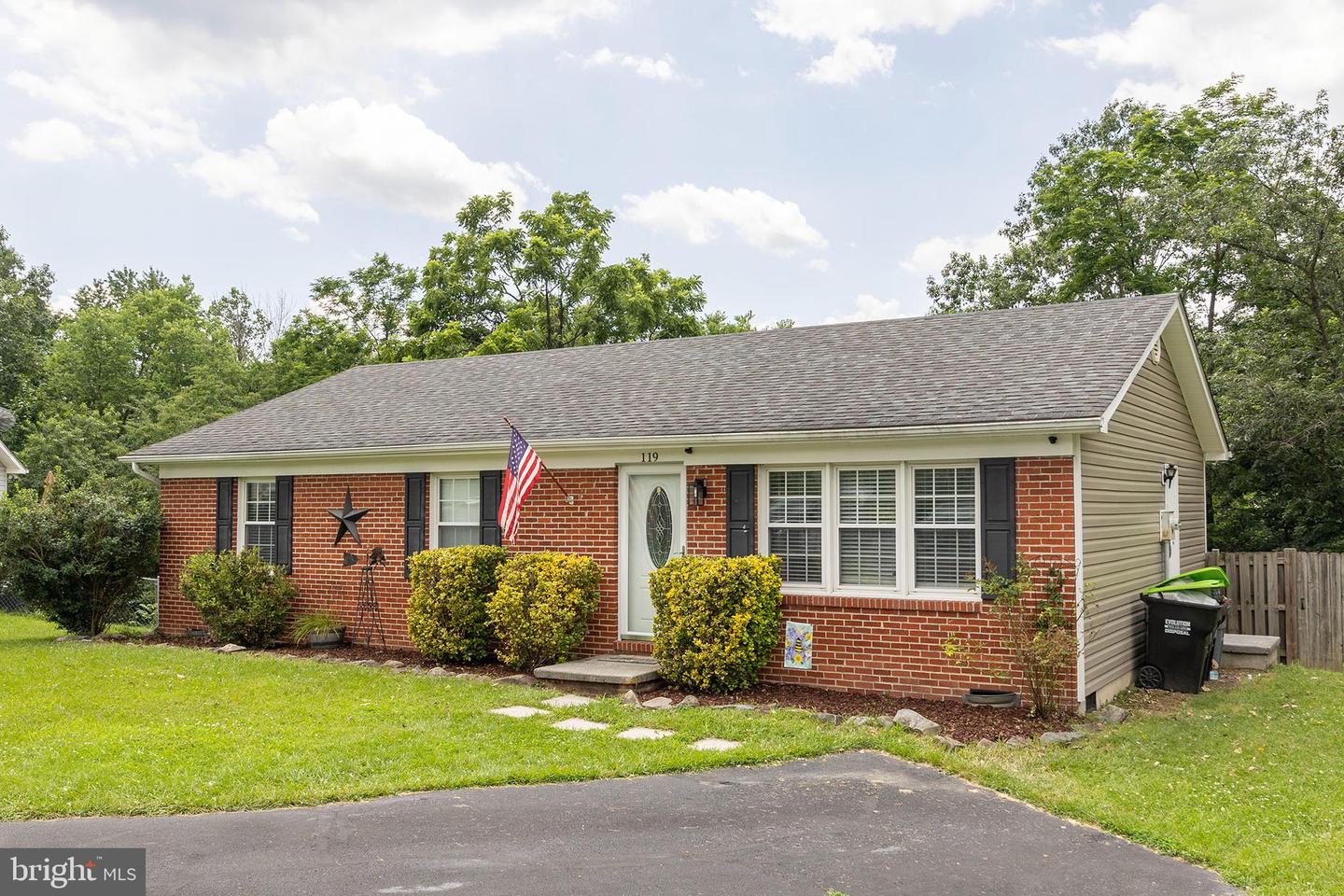119 SUMMER LAKE DR, STEPHENS CITY, Virginia 22655, 3 Bedrooms Bedrooms, ,2 BathroomsBathrooms,Residential,For sale,119 SUMMER LAKE DR,VAFV2035234 MLS # VAFV2035234