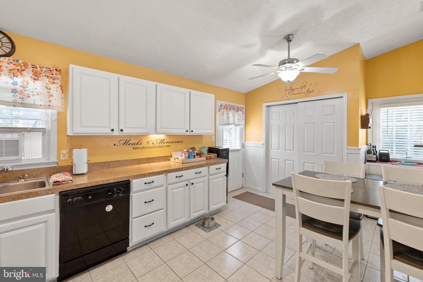 119 SUMMER LAKE DR, STEPHENS CITY, Virginia 22655, 3 Bedrooms Bedrooms, ,2 BathroomsBathrooms,Residential,For sale,119 SUMMER LAKE DR,VAFV2035234 MLS # VAFV2035234