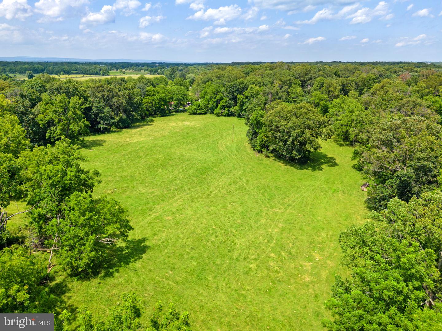961 SUMMERVILLE RD, BOYCE, Virginia 22620, 3 Bedrooms Bedrooms, ,3 BathroomsBathrooms,Residential,For sale,961 SUMMERVILLE RD,VACL2003894 MLS # VACL2003894