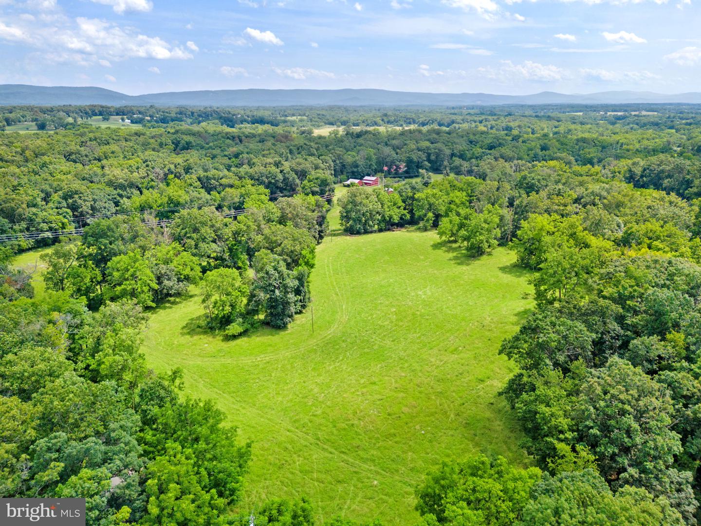 961 SUMMERVILLE RD, BOYCE, Virginia 22620, 3 Bedrooms Bedrooms, ,3 BathroomsBathrooms,Residential,For sale,961 SUMMERVILLE RD,VACL2003894 MLS # VACL2003894