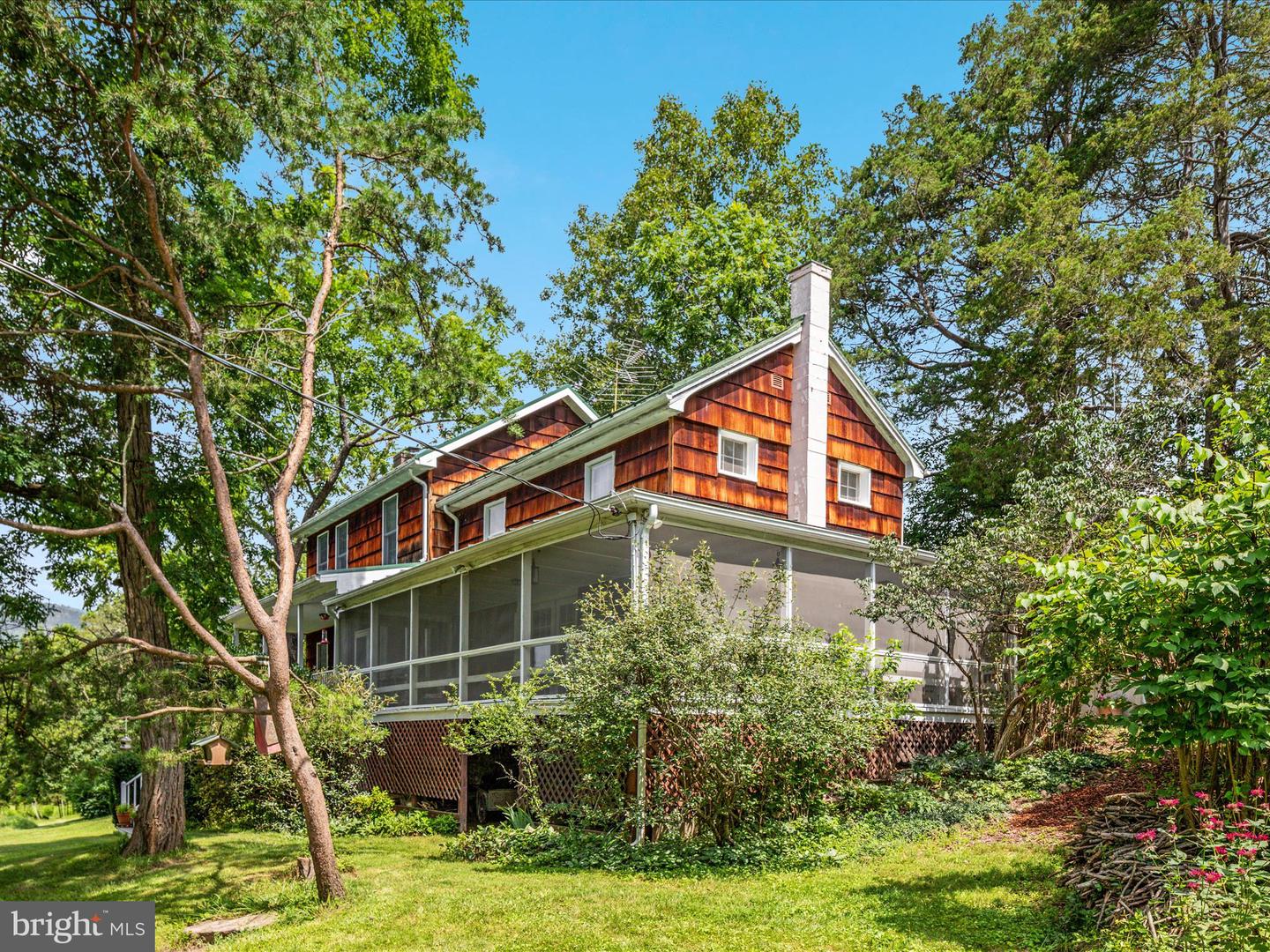 2335 SAINT DAVIDS CHURCH RD, FORT VALLEY, Virginia 22652, 2 Bedrooms Bedrooms, 9 Rooms Rooms,2 BathroomsBathrooms,Residential,For sale,2335 SAINT DAVIDS CHURCH RD,VASH2011992 MLS # VASH2011992