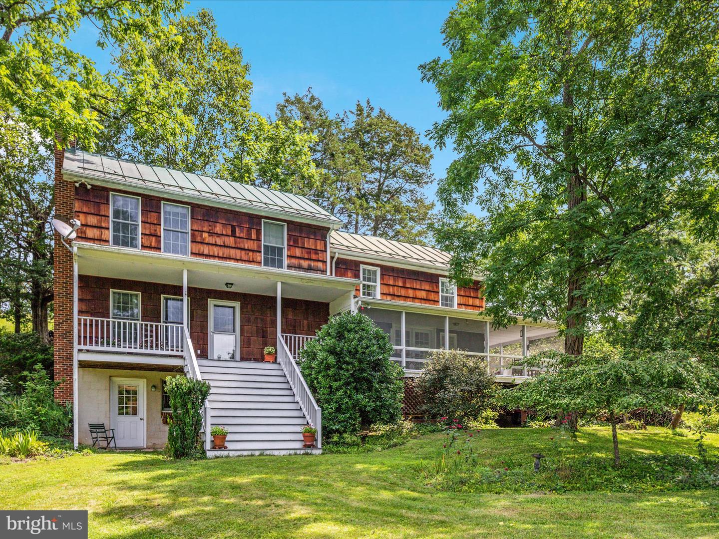 2335 SAINT DAVIDS CHURCH RD, FORT VALLEY, Virginia 22652, 2 Bedrooms Bedrooms, 9 Rooms Rooms,2 BathroomsBathrooms,Residential,For sale,2335 SAINT DAVIDS CHURCH RD,VASH2011992 MLS # VASH2011992
