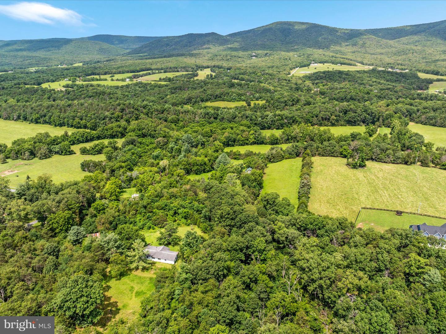2335 SAINT DAVIDS CHURCH RD, FORT VALLEY, Virginia 22652, 2 Bedrooms Bedrooms, 9 Rooms Rooms,2 BathroomsBathrooms,Residential,For sale,2335 SAINT DAVIDS CHURCH RD,VASH2011992 MLS # VASH2011992