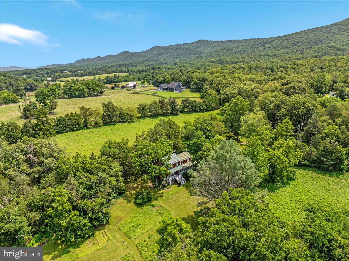 2335 SAINT DAVIDS CHURCH RD, FORT VALLEY, Virginia 22652, 2 Bedrooms Bedrooms, 9 Rooms Rooms,2 BathroomsBathrooms,Residential,For sale,2335 SAINT DAVIDS CHURCH RD,VASH2011992 MLS # VASH2011992