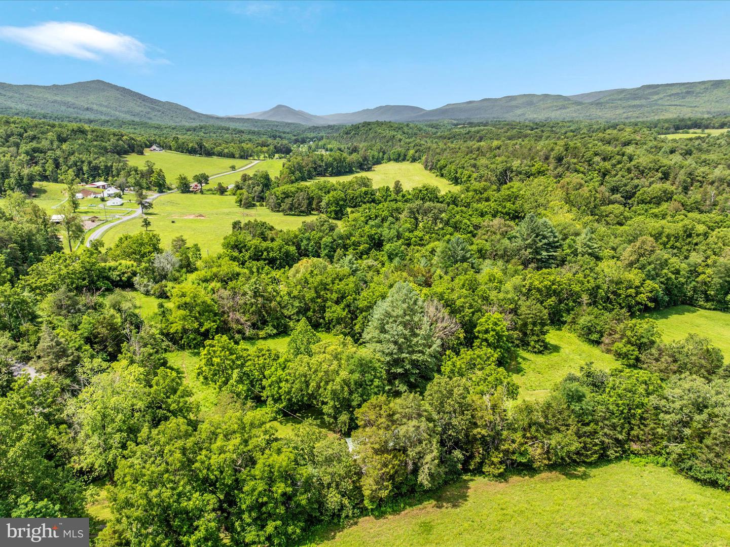 2335 SAINT DAVIDS CHURCH RD, FORT VALLEY, Virginia 22652, 2 Bedrooms Bedrooms, 9 Rooms Rooms,2 BathroomsBathrooms,Residential,For sale,2335 SAINT DAVIDS CHURCH RD,VASH2011992 MLS # VASH2011992