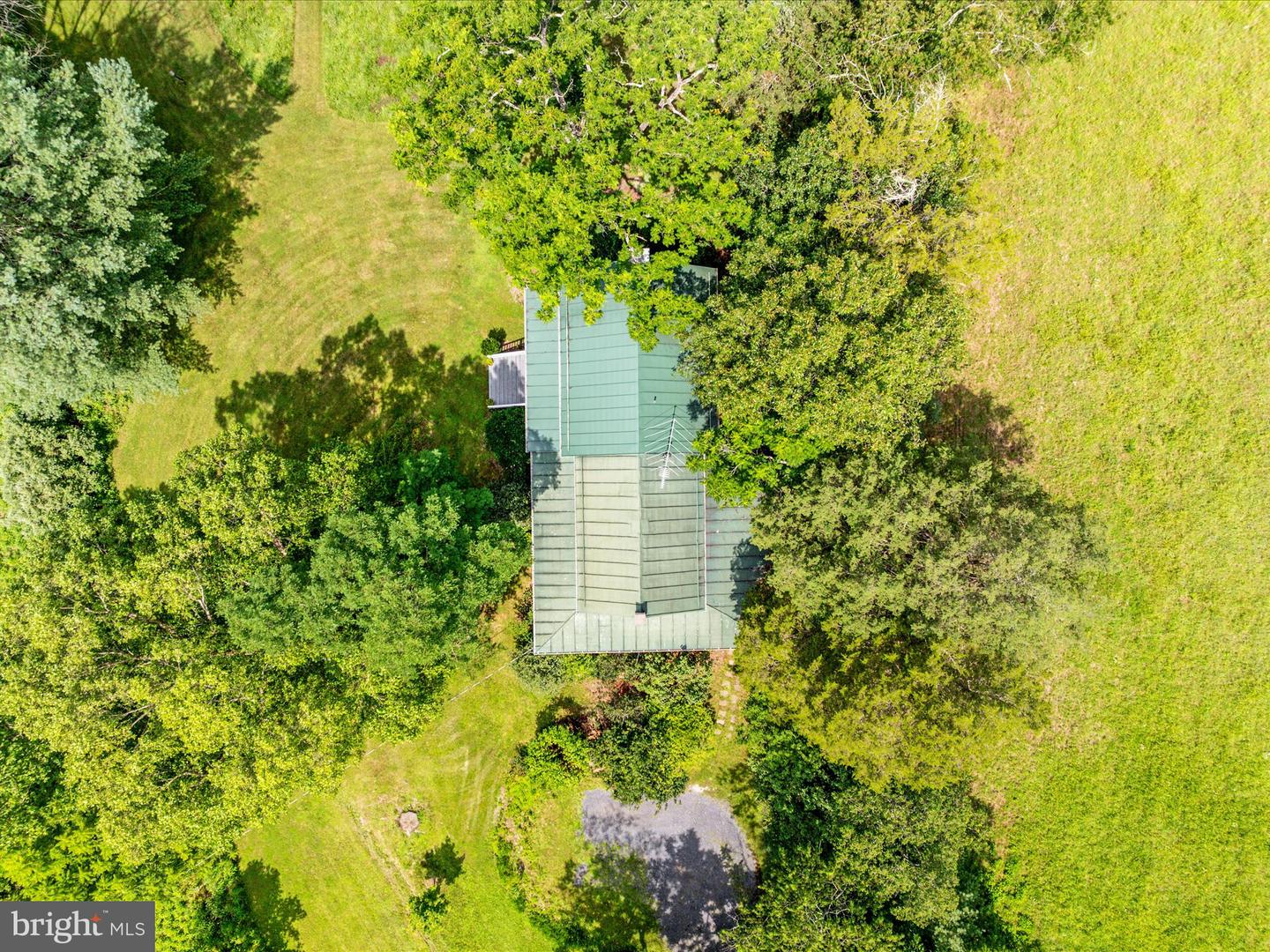 2335 SAINT DAVIDS CHURCH RD, FORT VALLEY, Virginia 22652, 2 Bedrooms Bedrooms, 9 Rooms Rooms,2 BathroomsBathrooms,Residential,For sale,2335 SAINT DAVIDS CHURCH RD,VASH2011992 MLS # VASH2011992