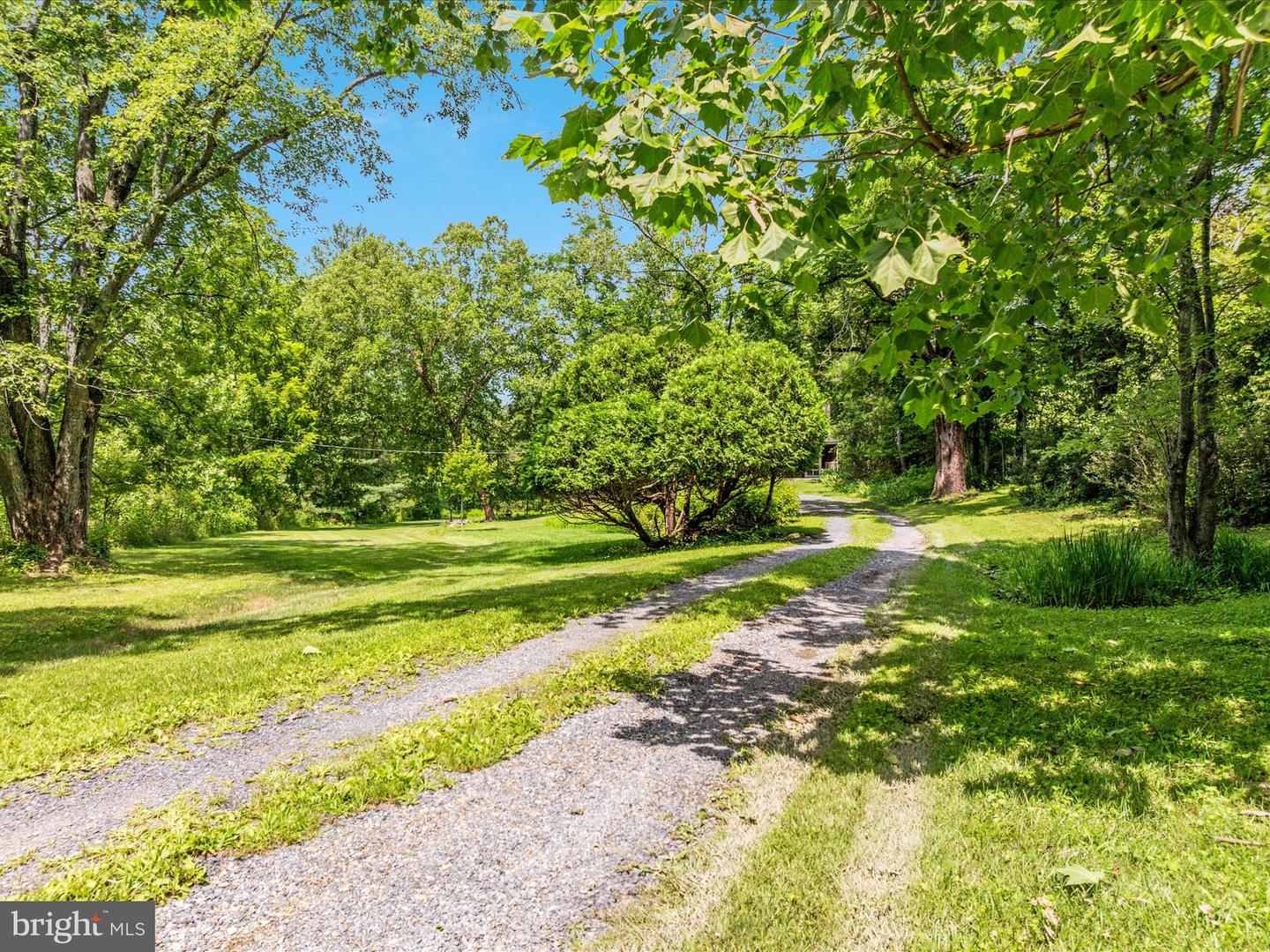 2335 SAINT DAVIDS CHURCH RD, FORT VALLEY, Virginia 22652, 2 Bedrooms Bedrooms, 9 Rooms Rooms,2 BathroomsBathrooms,Residential,For sale,2335 SAINT DAVIDS CHURCH RD,VASH2011992 MLS # VASH2011992