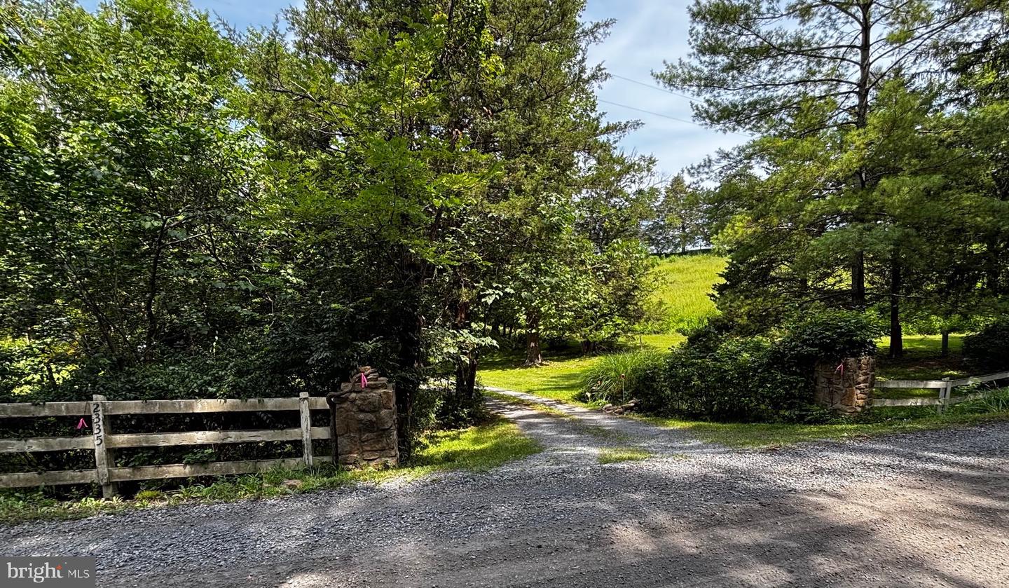 2335 SAINT DAVIDS CHURCH RD, FORT VALLEY, Virginia 22652, 2 Bedrooms Bedrooms, 9 Rooms Rooms,2 BathroomsBathrooms,Residential,For sale,2335 SAINT DAVIDS CHURCH RD,VASH2011992 MLS # VASH2011992