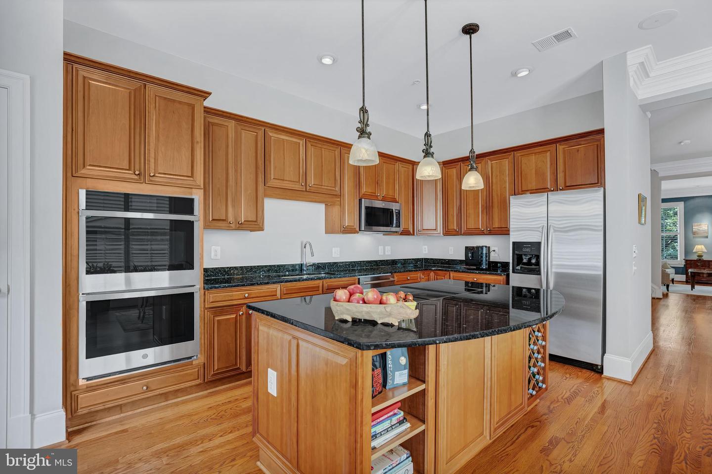 708 DAY LN, ALEXANDRIA, Virginia 22314, 4 Bedrooms Bedrooms, ,3 BathroomsBathrooms,Residential,For sale,708 DAY LN,VAAX2047708 MLS # VAAX2047708