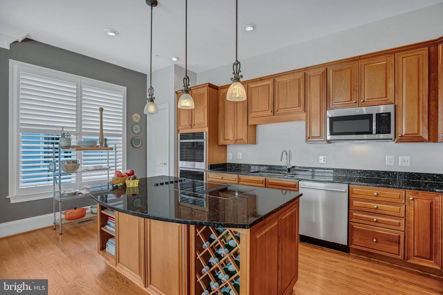 708 DAY LN, ALEXANDRIA, Virginia 22314, 4 Bedrooms Bedrooms, ,3 BathroomsBathrooms,Residential,For sale,708 DAY LN,VAAX2047708 MLS # VAAX2047708