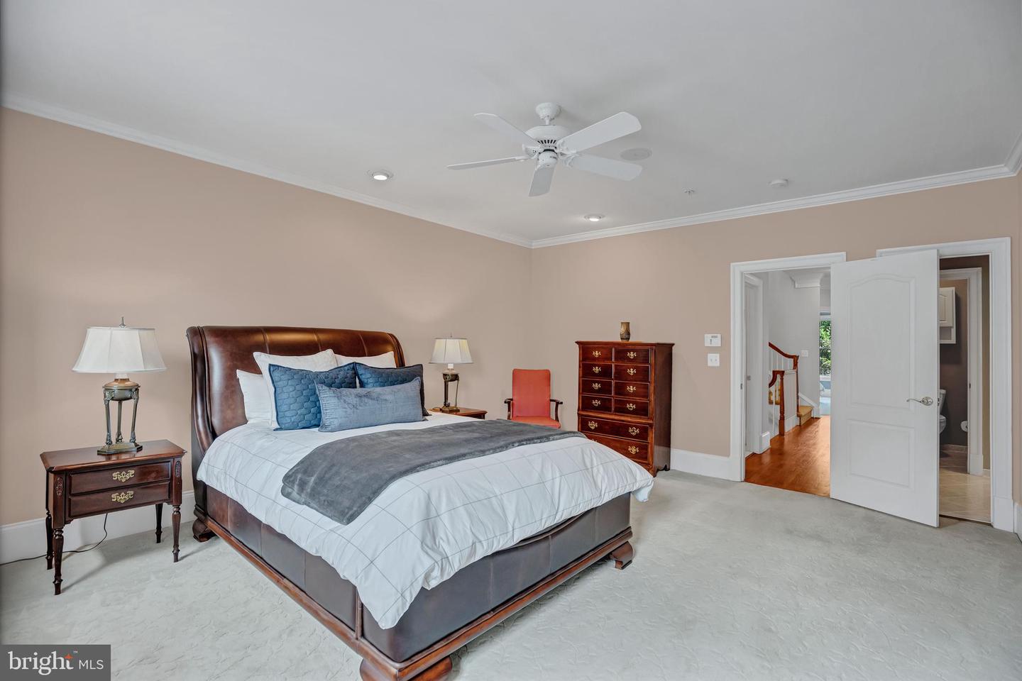708 DAY LN, ALEXANDRIA, Virginia 22314, 4 Bedrooms Bedrooms, ,3 BathroomsBathrooms,Residential,For sale,708 DAY LN,VAAX2047708 MLS # VAAX2047708