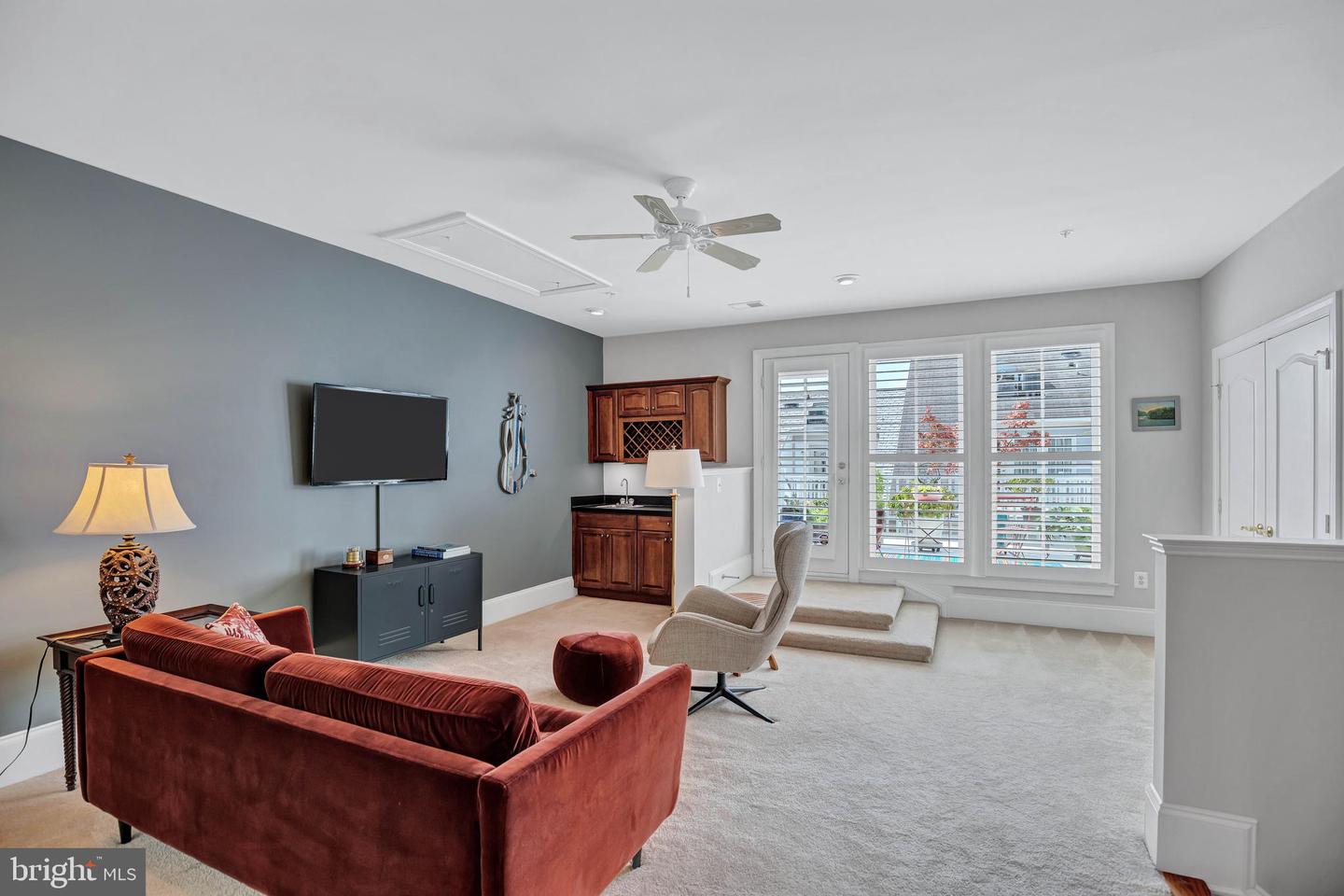 708 DAY LN, ALEXANDRIA, Virginia 22314, 4 Bedrooms Bedrooms, ,3 BathroomsBathrooms,Residential,For sale,708 DAY LN,VAAX2047708 MLS # VAAX2047708