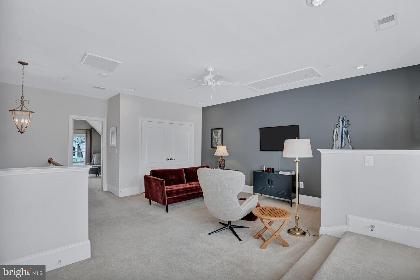 708 DAY LN, ALEXANDRIA, Virginia 22314, 4 Bedrooms Bedrooms, ,3 BathroomsBathrooms,Residential,For sale,708 DAY LN,VAAX2047708 MLS # VAAX2047708