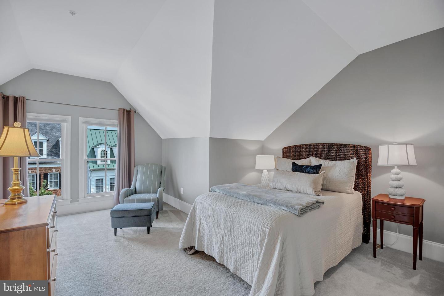 708 DAY LN, ALEXANDRIA, Virginia 22314, 4 Bedrooms Bedrooms, ,3 BathroomsBathrooms,Residential,For sale,708 DAY LN,VAAX2047708 MLS # VAAX2047708