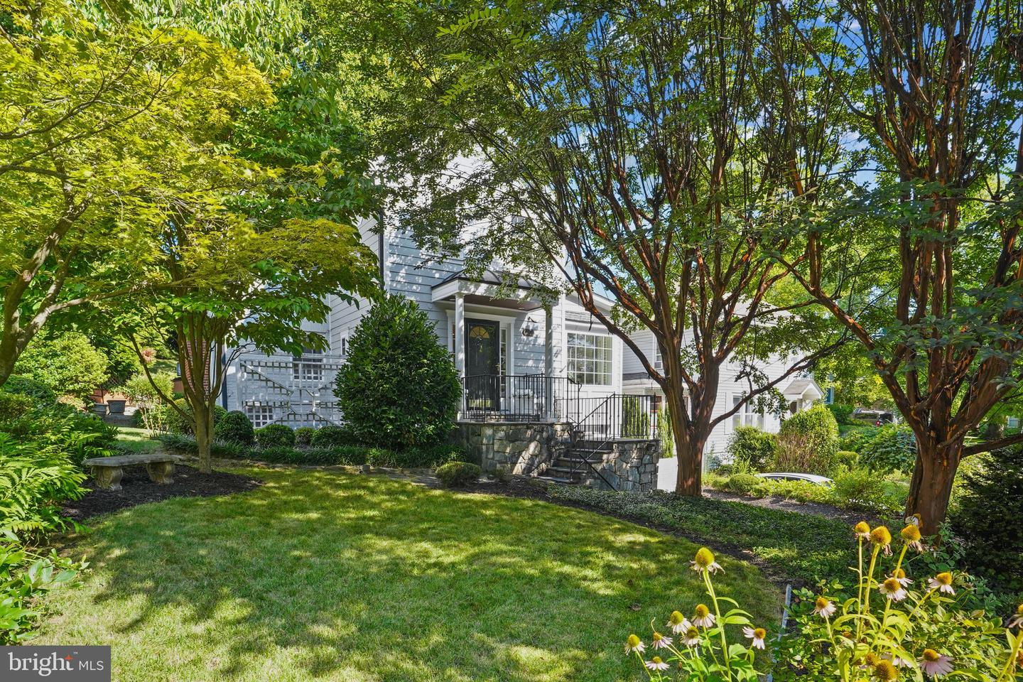 4208 23RD ST N, ARLINGTON, Virginia 22207, 3 Bedrooms Bedrooms, ,3 BathroomsBathrooms,Residential,For sale,4208 23RD ST N,VAAR2061302 MLS # VAAR2061302