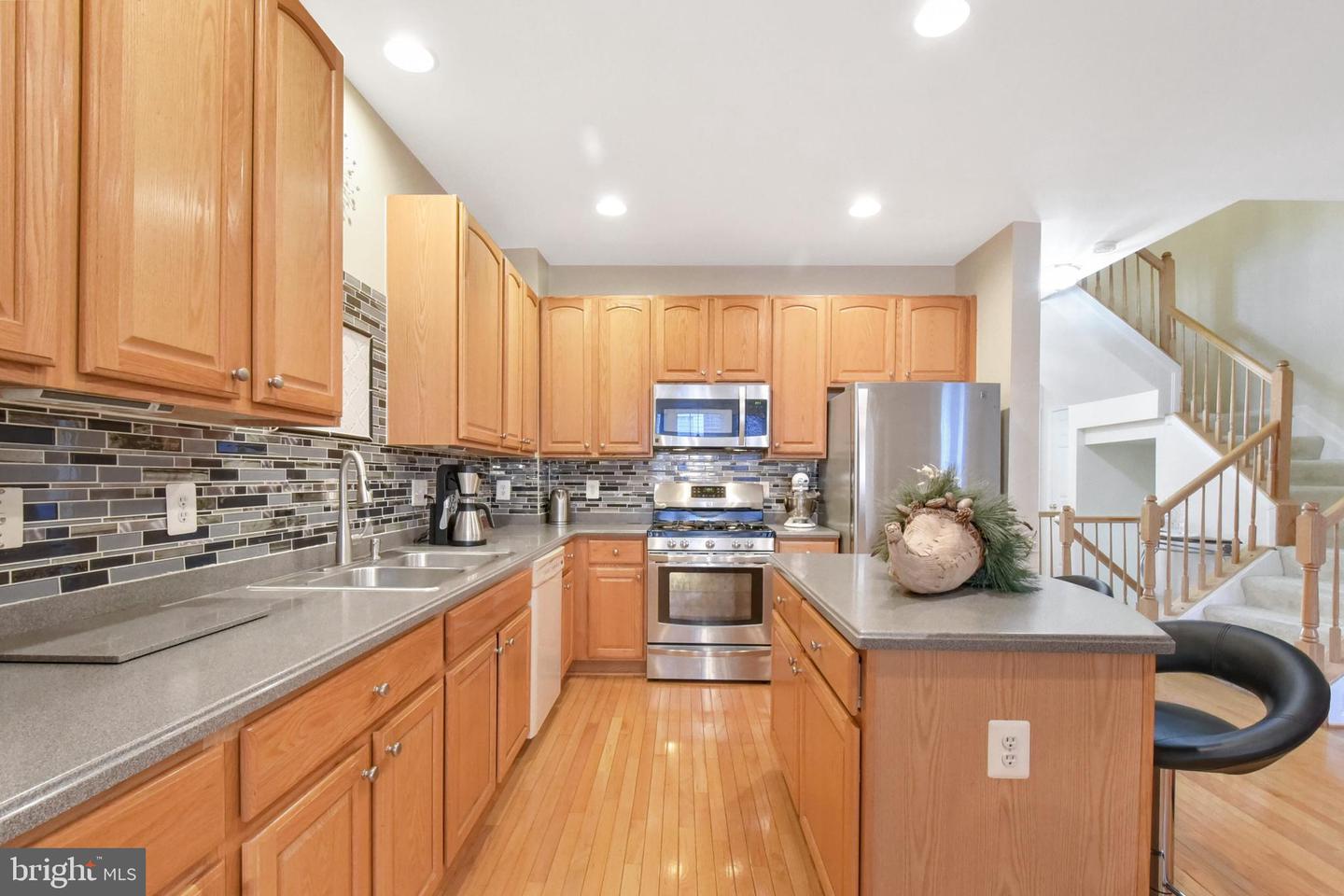 47825 SCOTSBOROUGH, POTOMAC FALLS, Virginia 20165, 3 Bedrooms Bedrooms, ,2 BathroomsBathrooms,Residential,For sale,47825 SCOTSBOROUGH,VALO2103050 MLS # VALO2103050